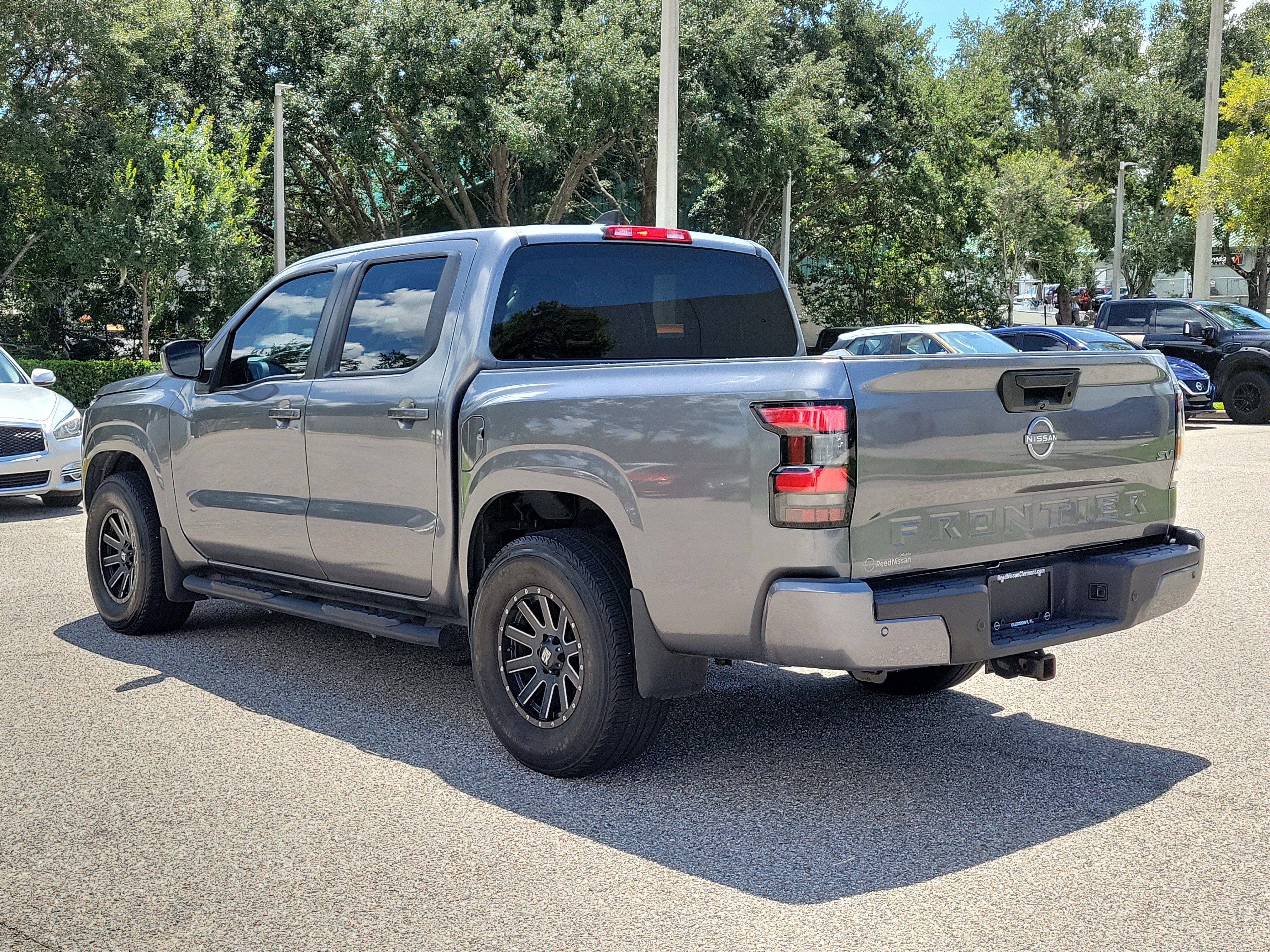 2024 Nissan Frontier SV