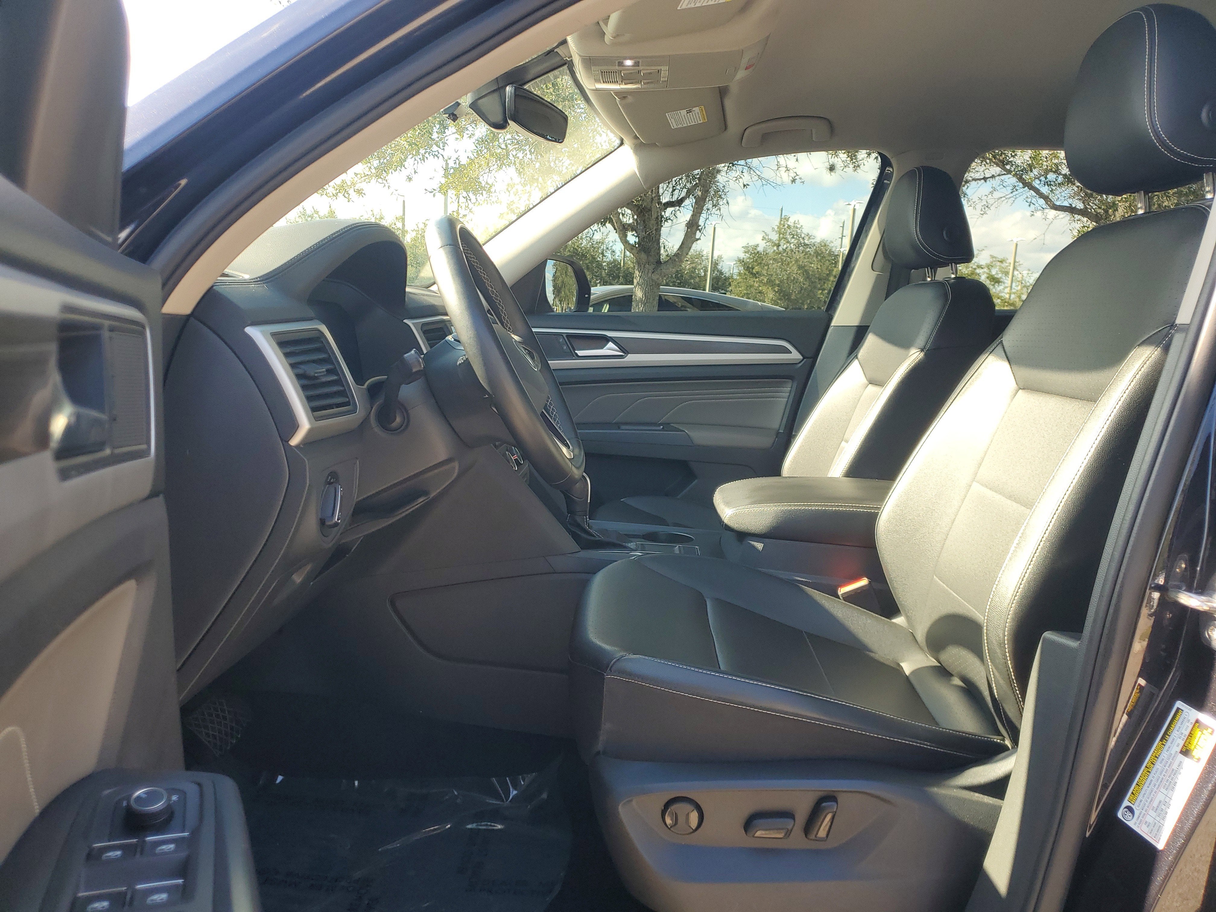 2023 Volkswagen Atlas 2.0T SE