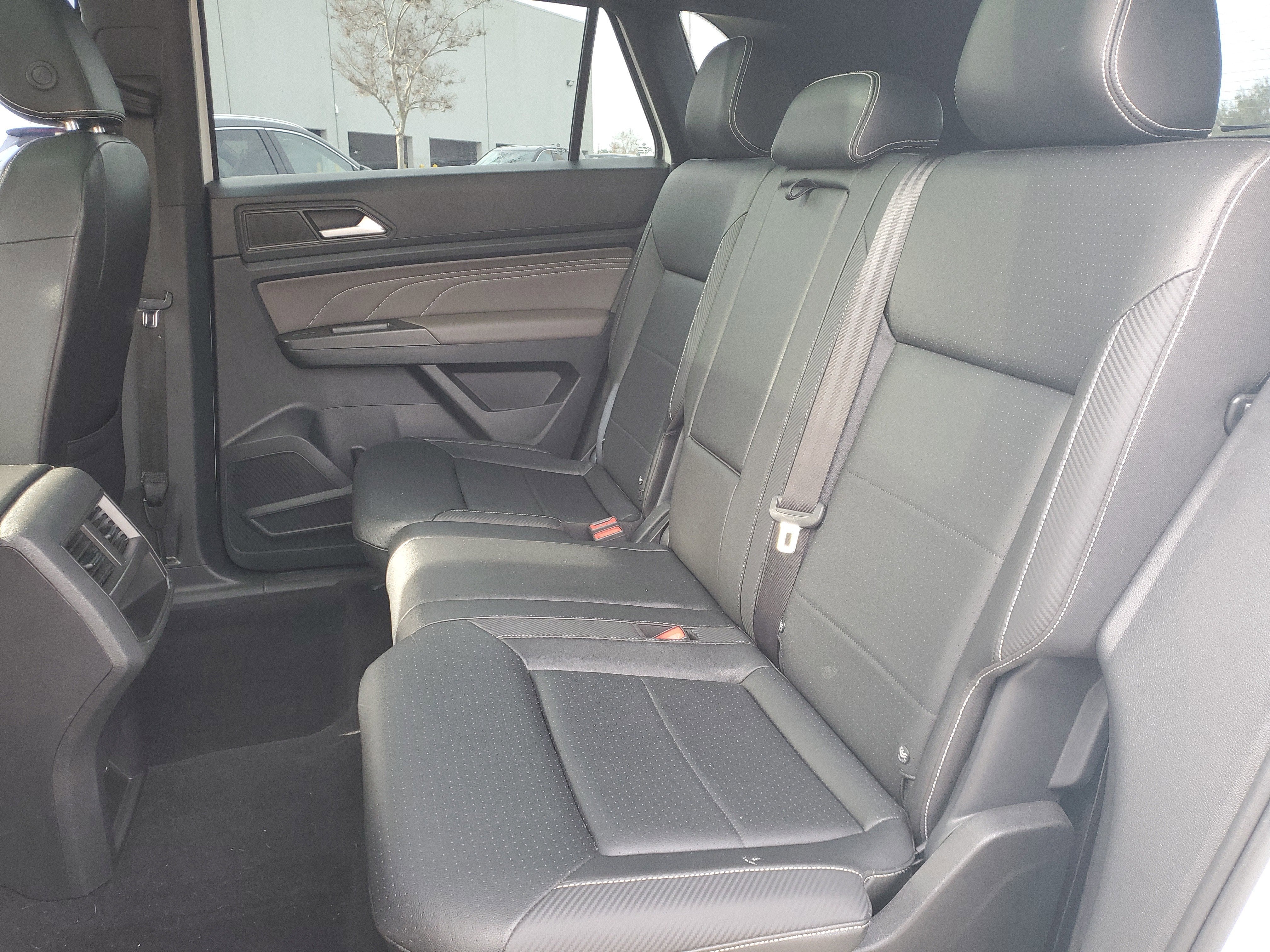 2023 Volkswagen Atlas Cross Sport 3.6L V6 SEL R-Line Black