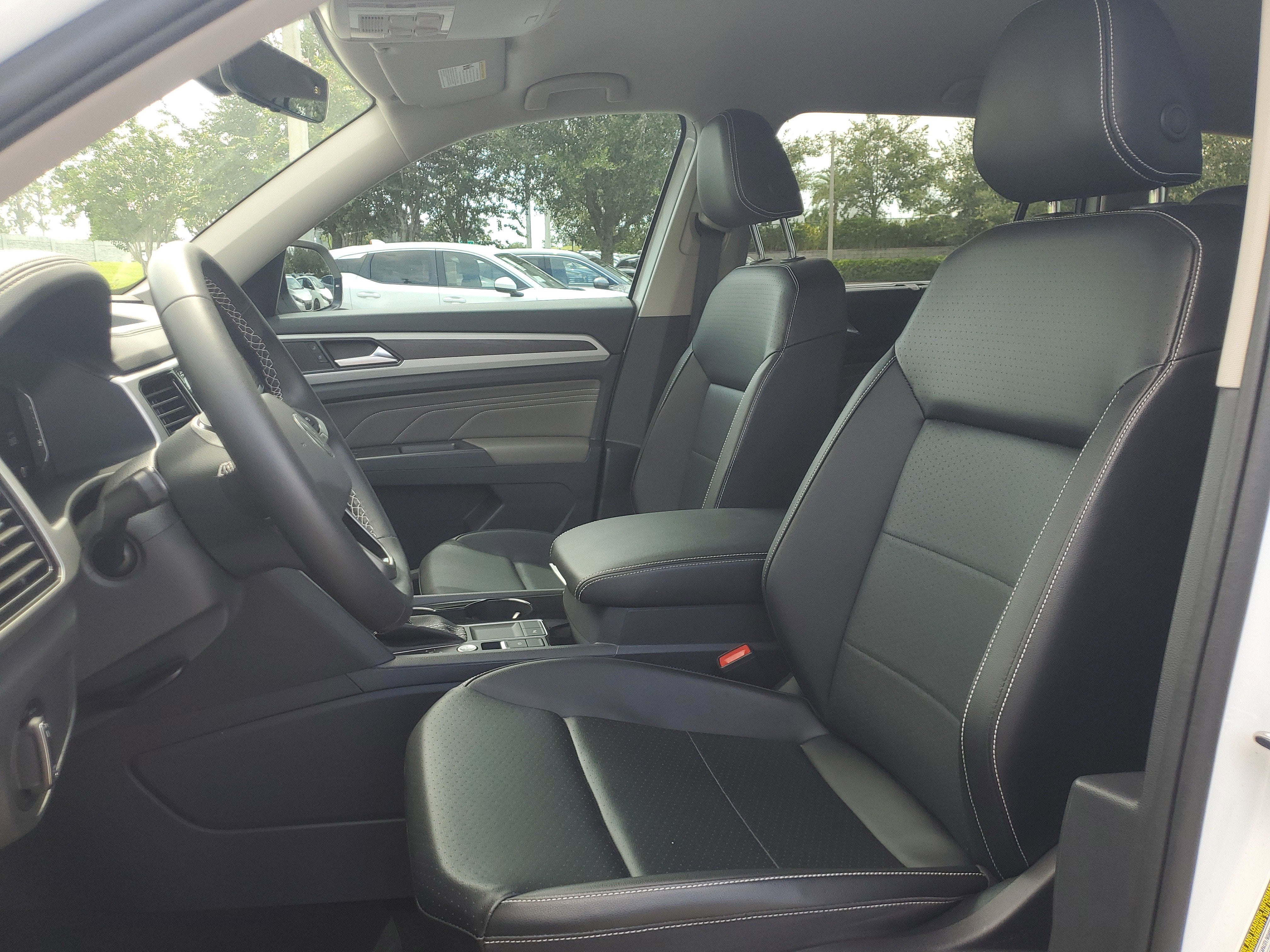 2022 Volkswagen Atlas 3.6L V6 SE w/Technology