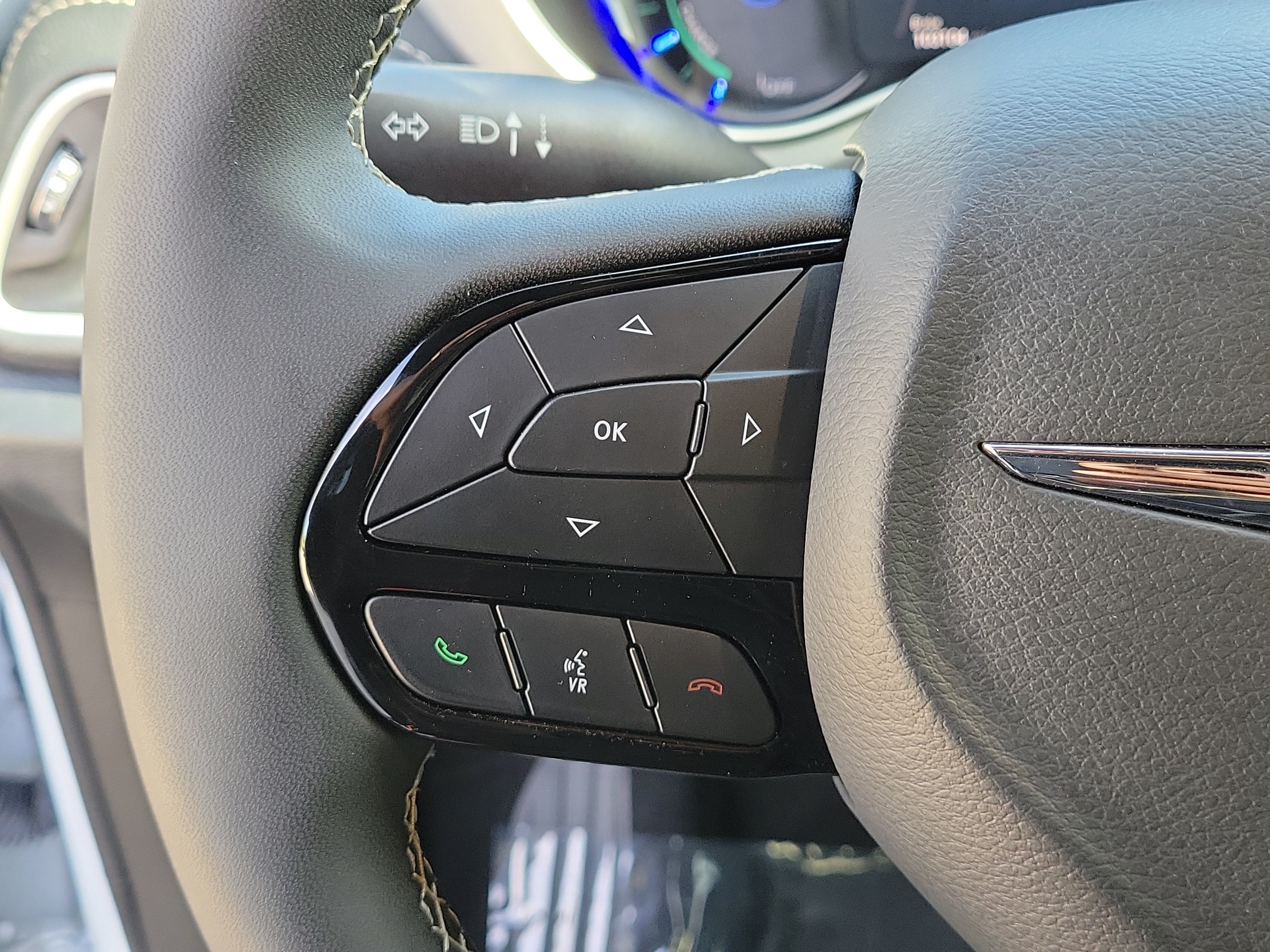 2024 Chrysler Pacifica Hybrid S Appearance Pkg