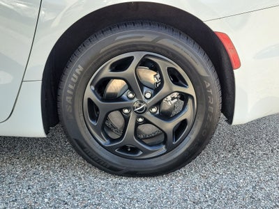 2024 Chrysler Pacifica Hybrid S Appearance Pkg