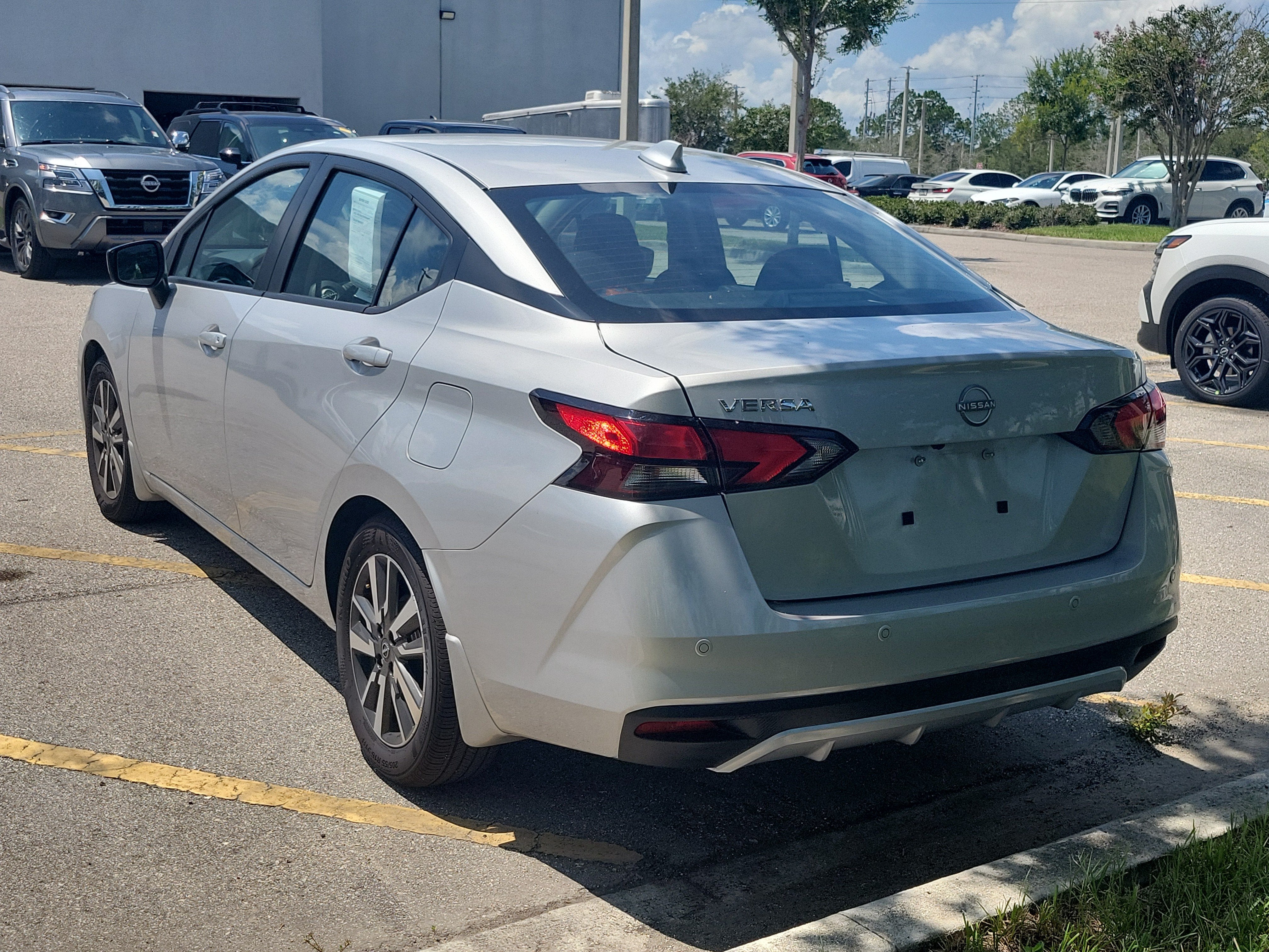 2025 Nissan Versa SV