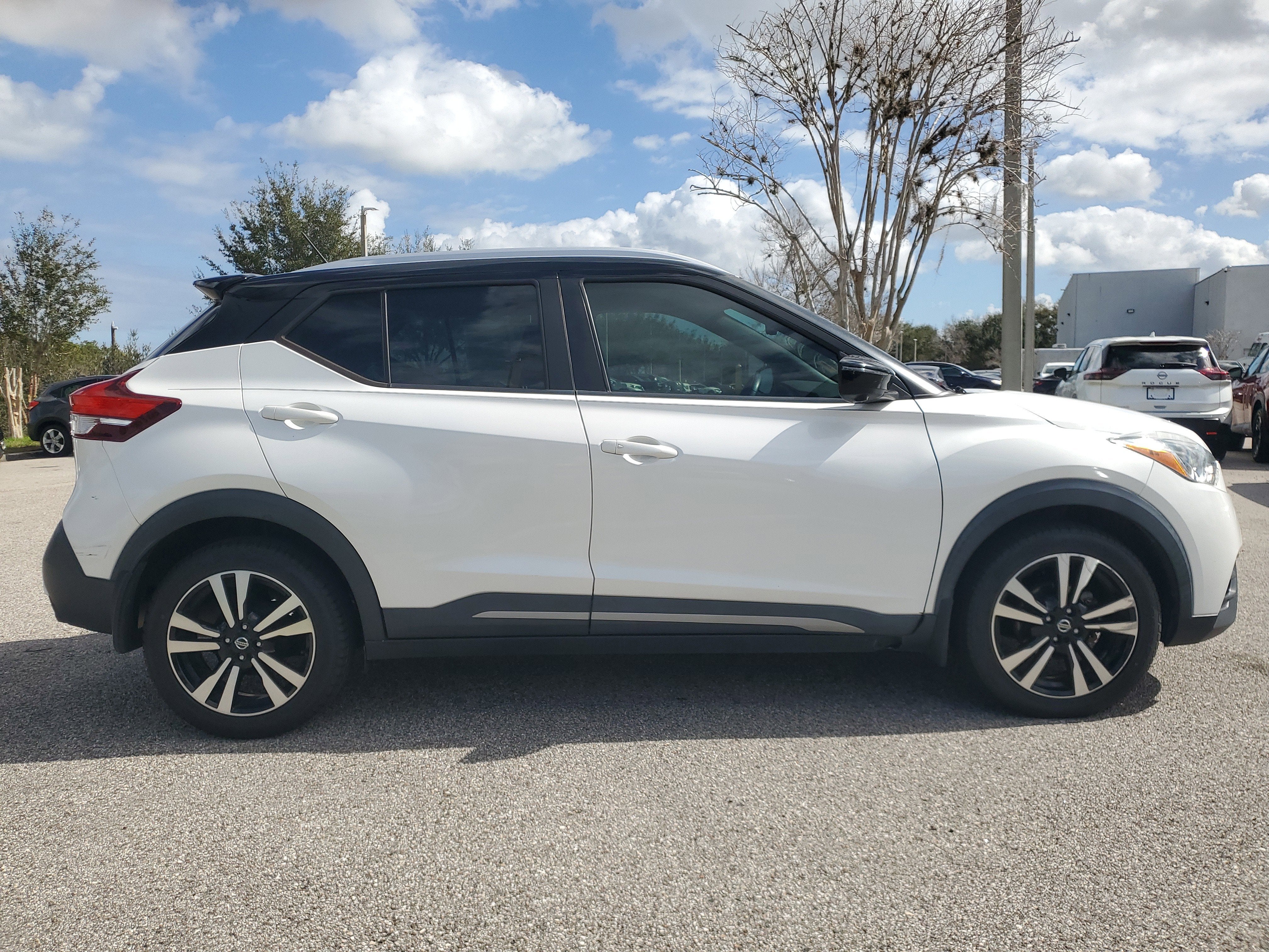 2019 Nissan Kicks SR