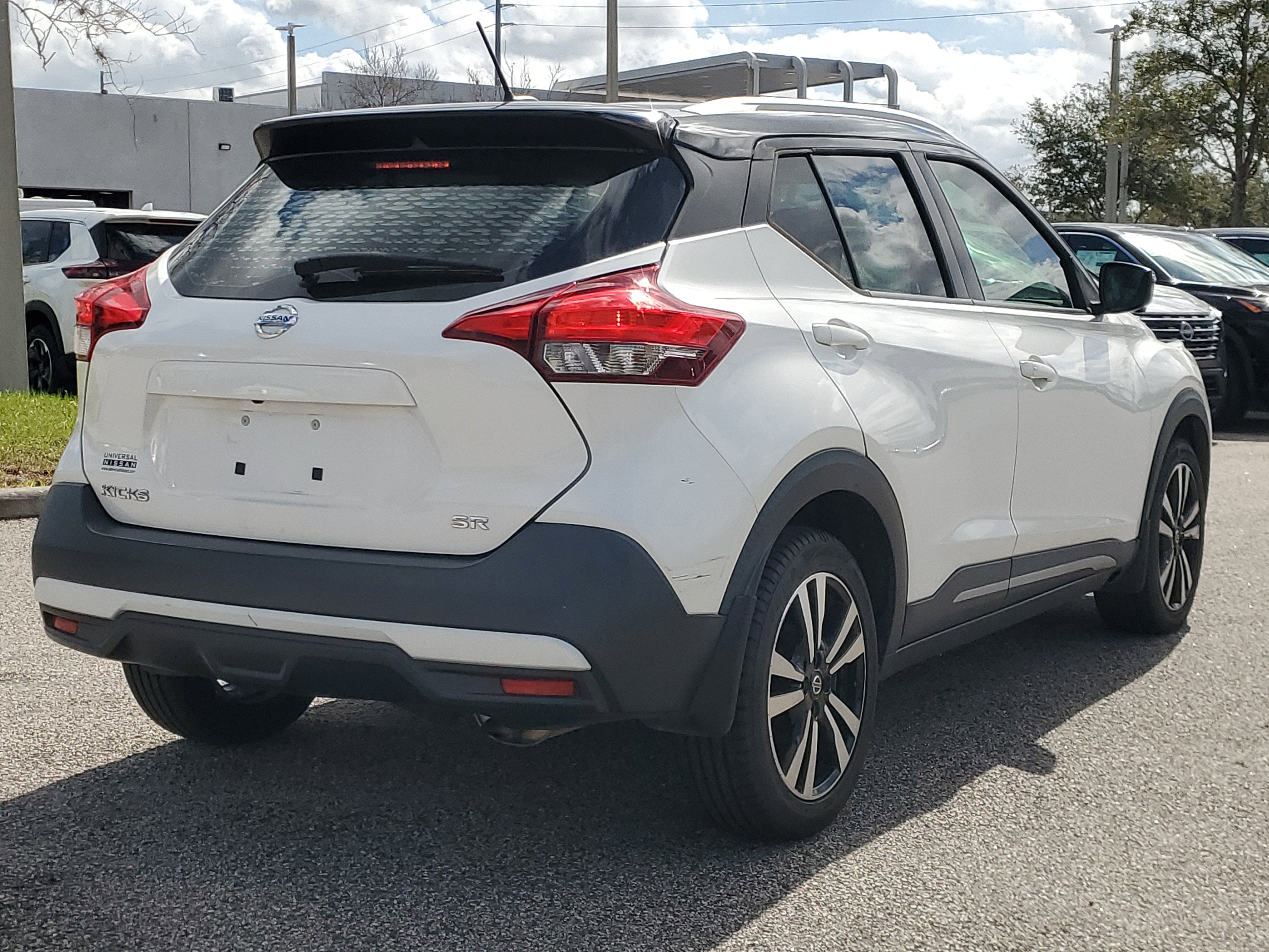 2019 Nissan Kicks SR