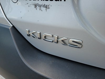 2019 Nissan Kicks SR