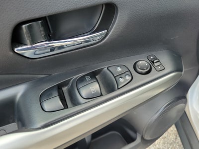 2019 Nissan Kicks SR