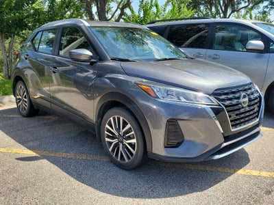 2022 Nissan Kicks SV