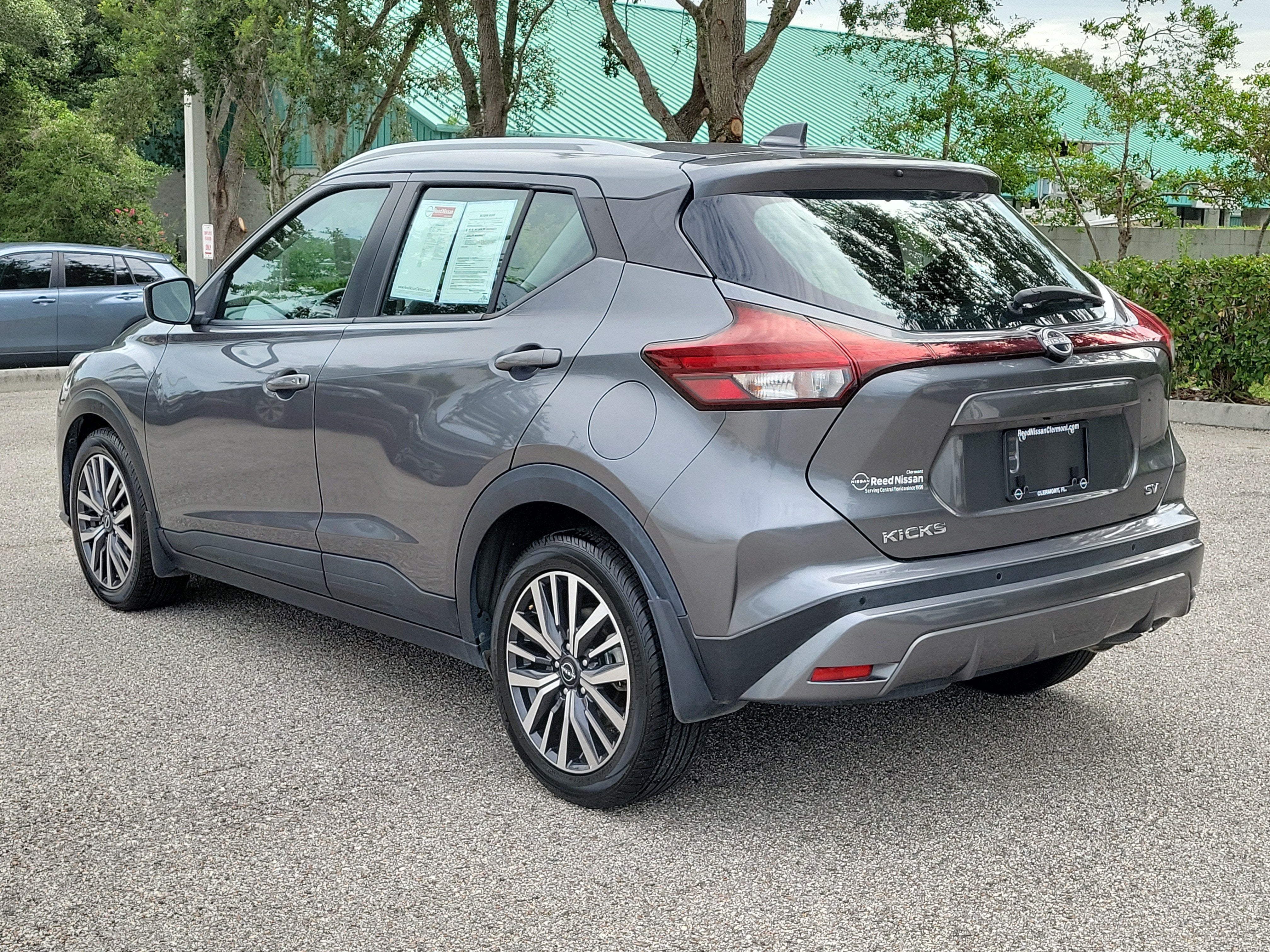 2022 Nissan Kicks SV