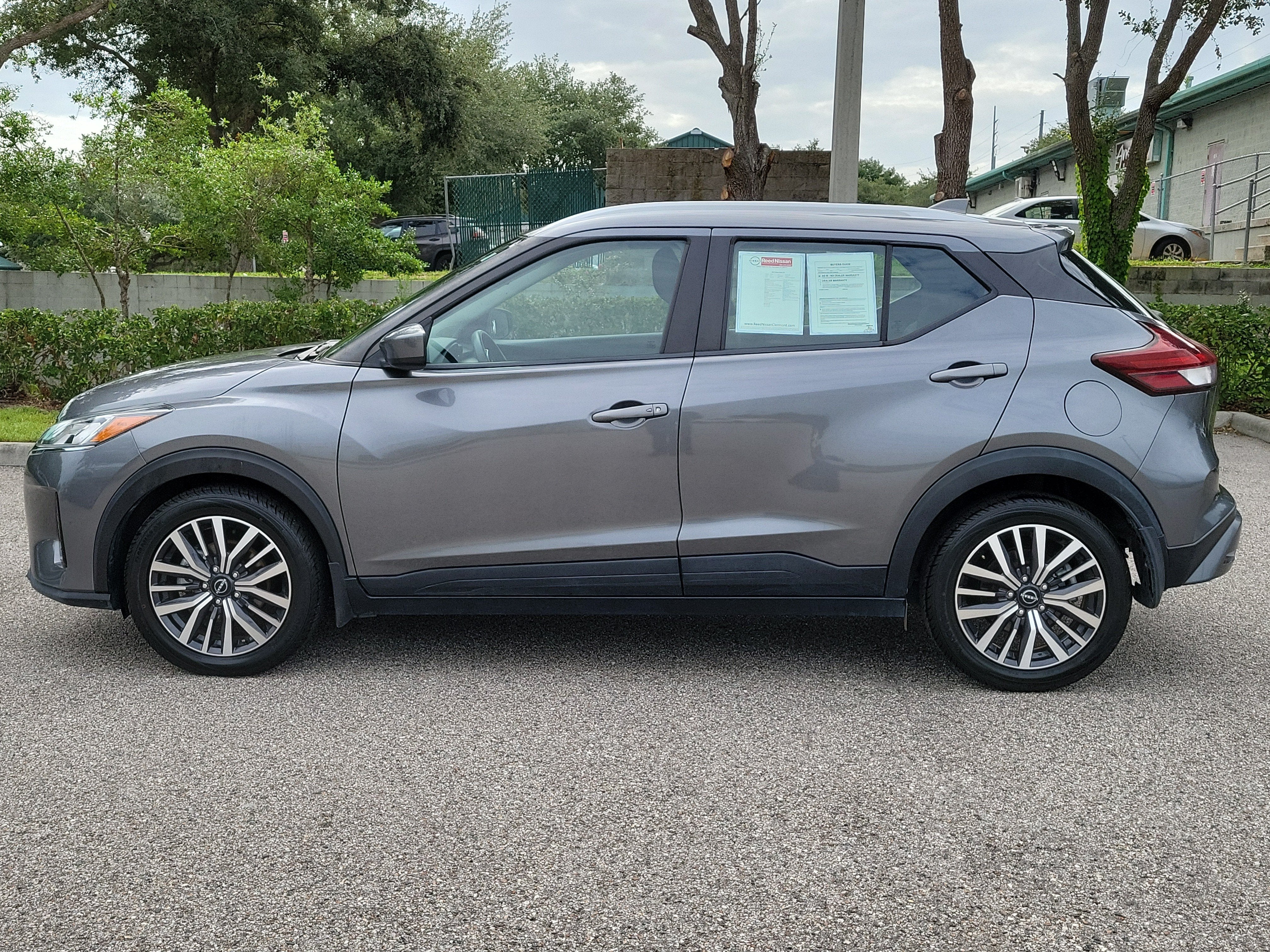 2022 Nissan Kicks SV