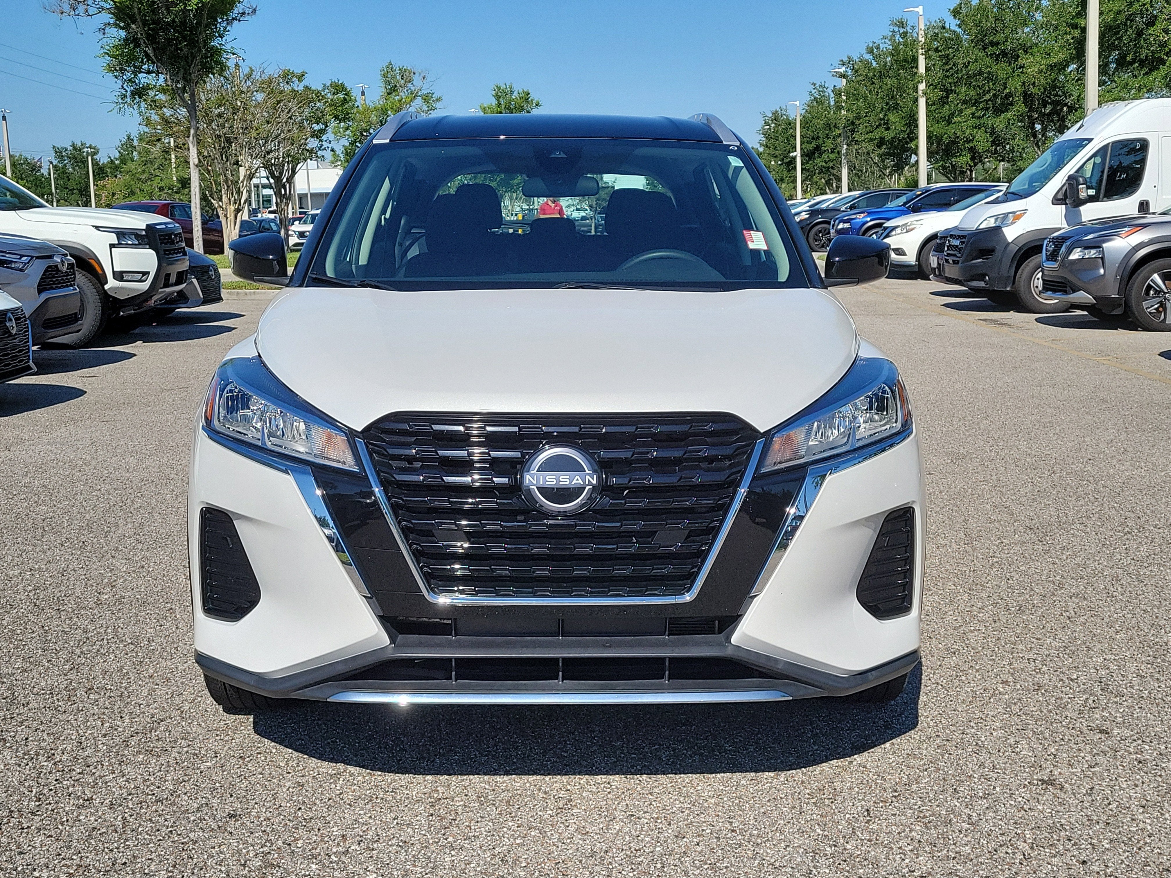 2023 Nissan Kicks SV