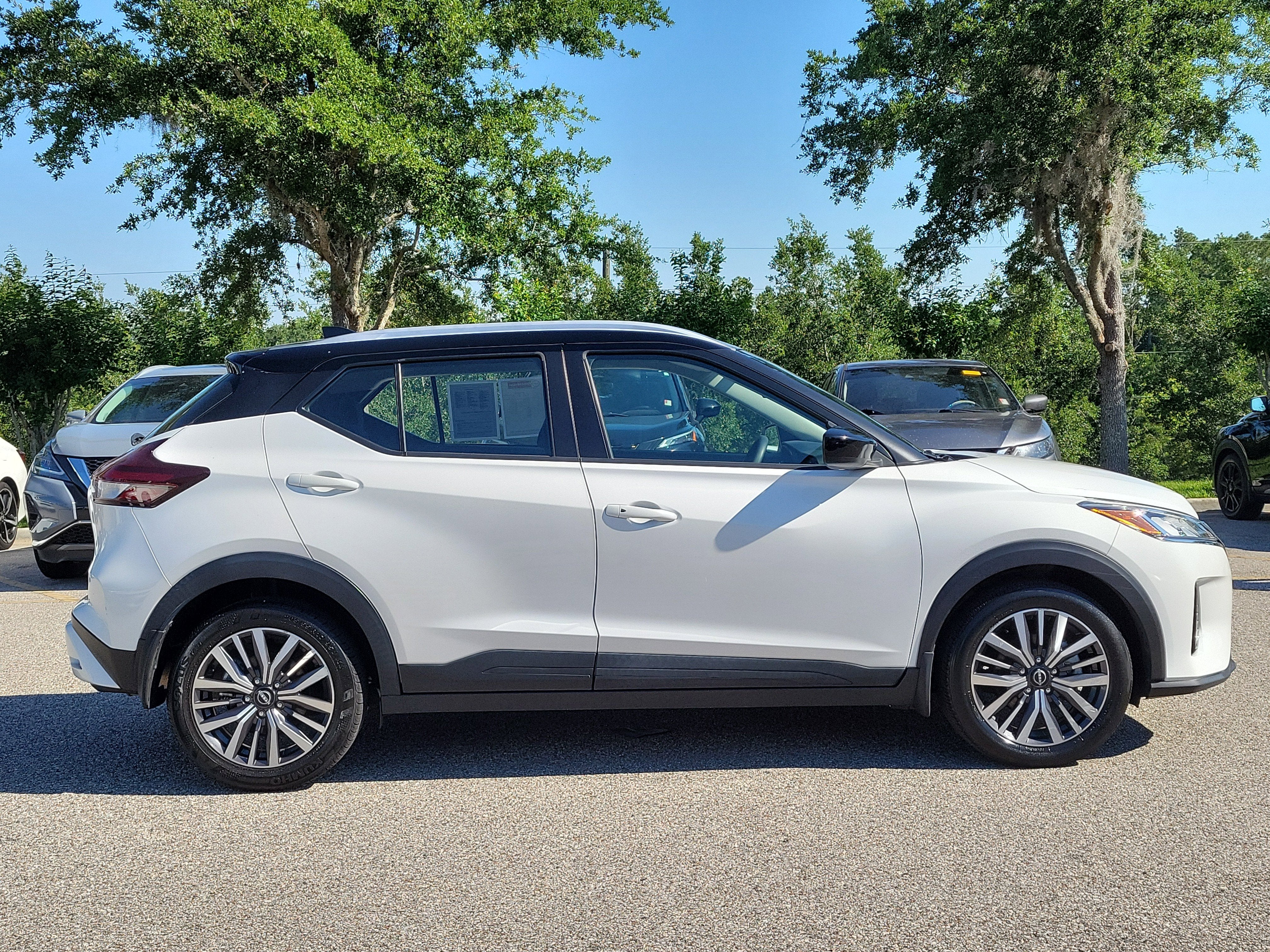 2023 Nissan Kicks SV