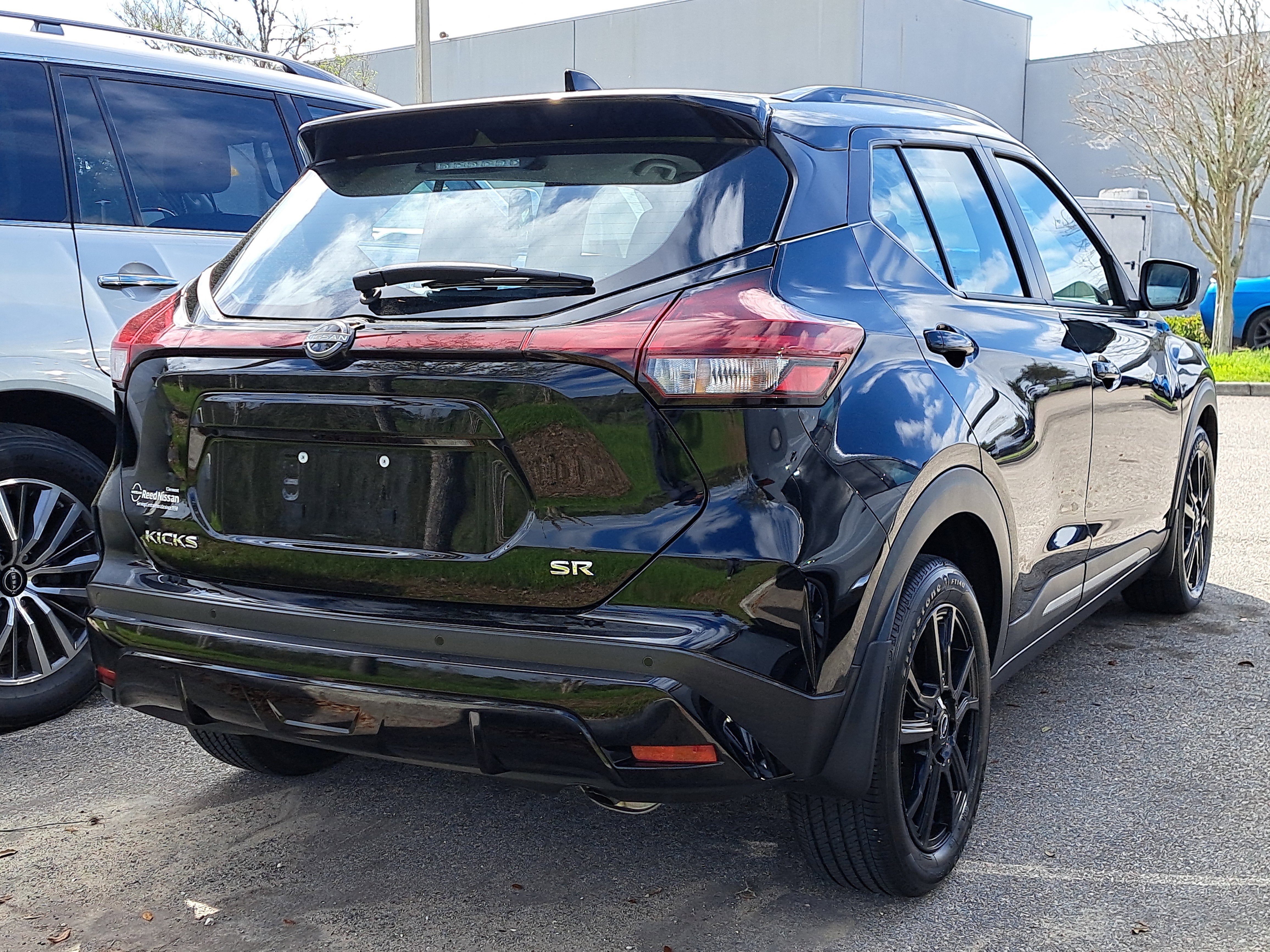 2024 Nissan Kicks SR
