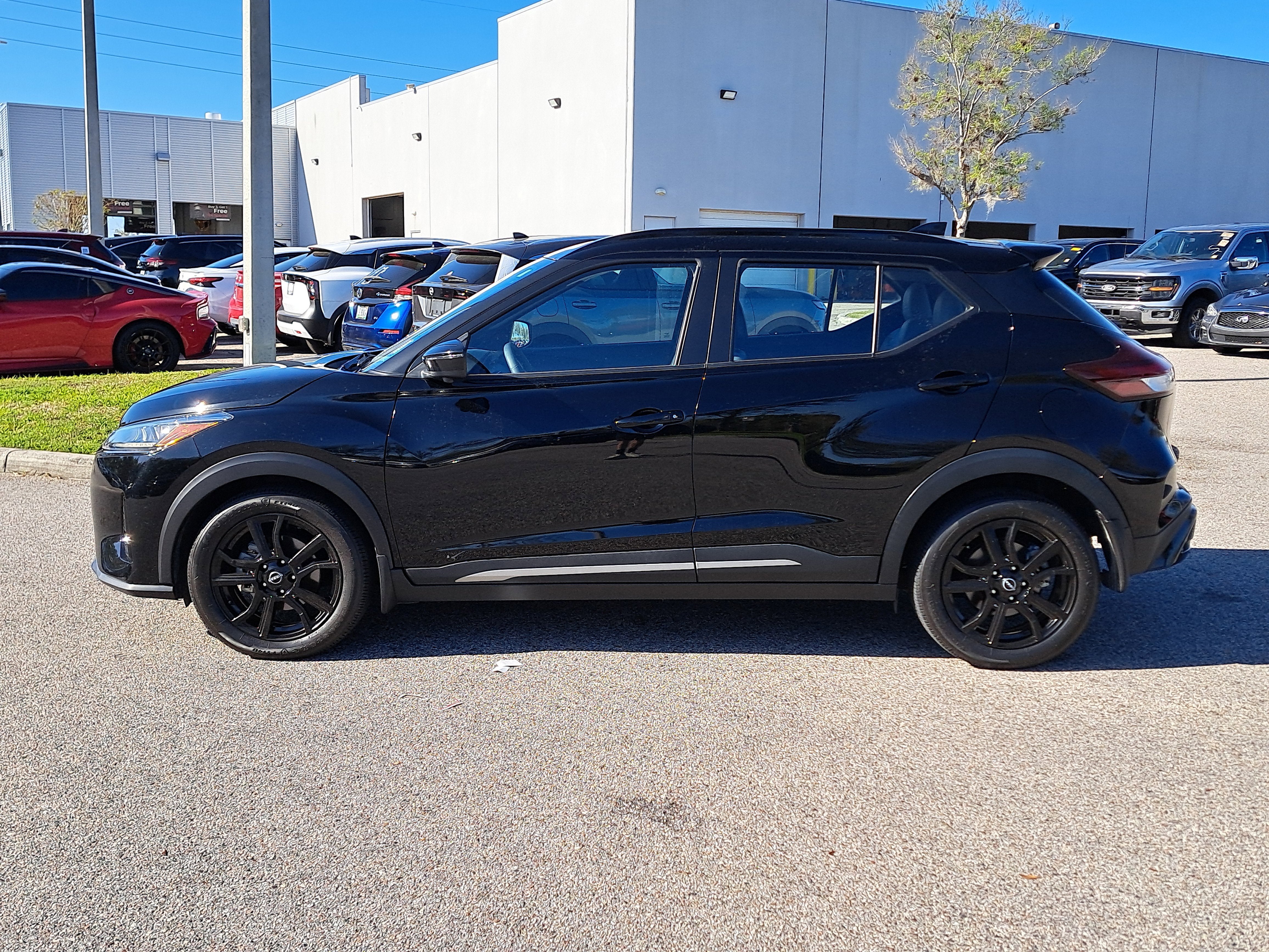 2024 Nissan Kicks SR