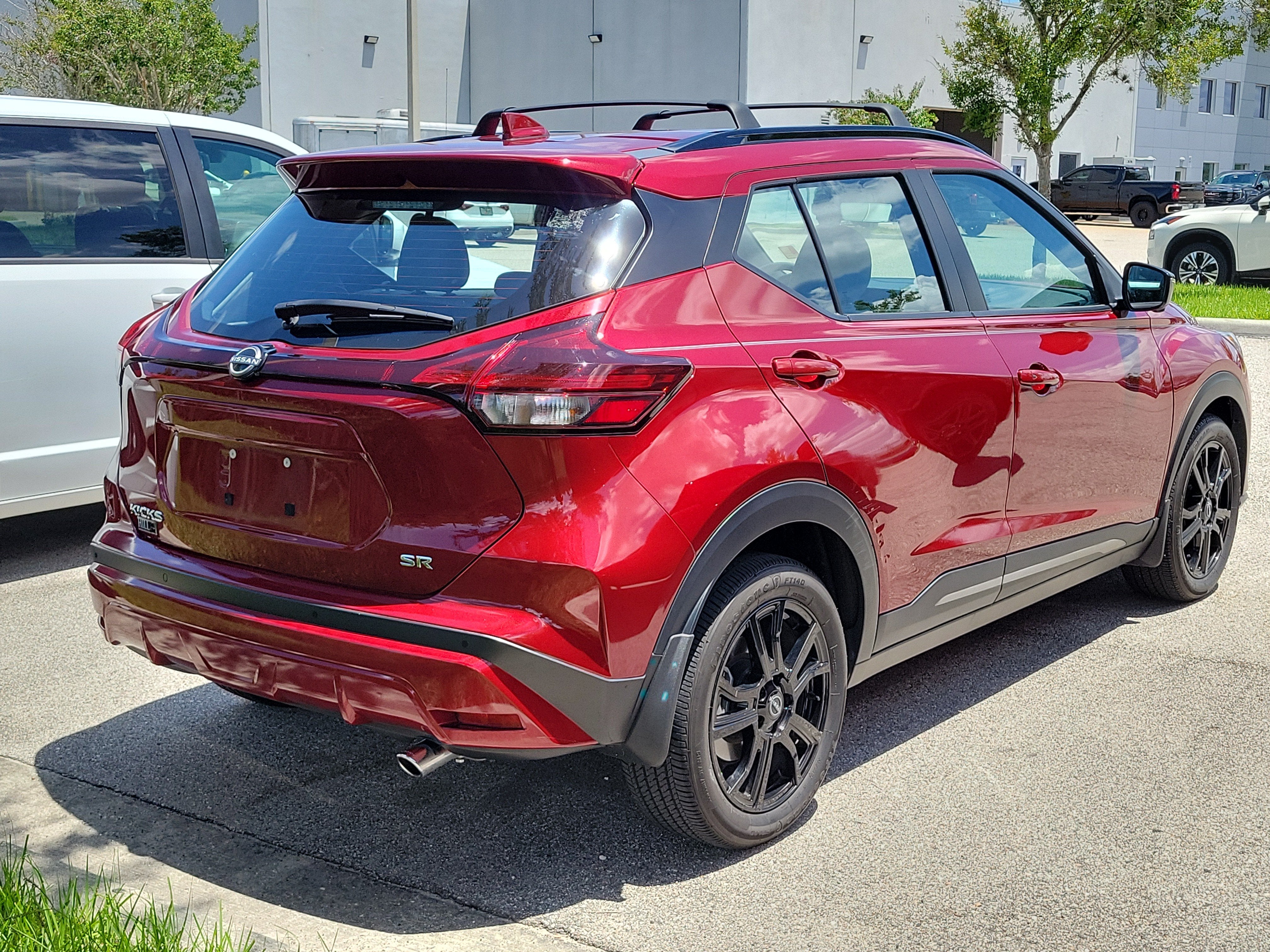 2024 Nissan Kicks SR