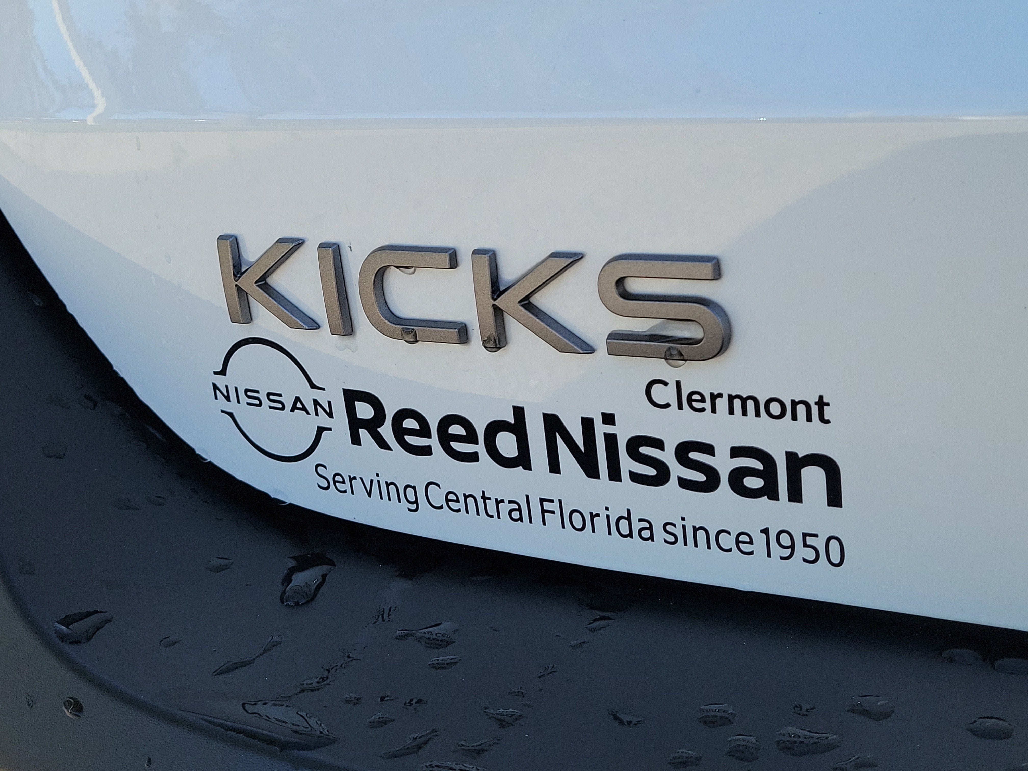 2025 Nissan Kicks S