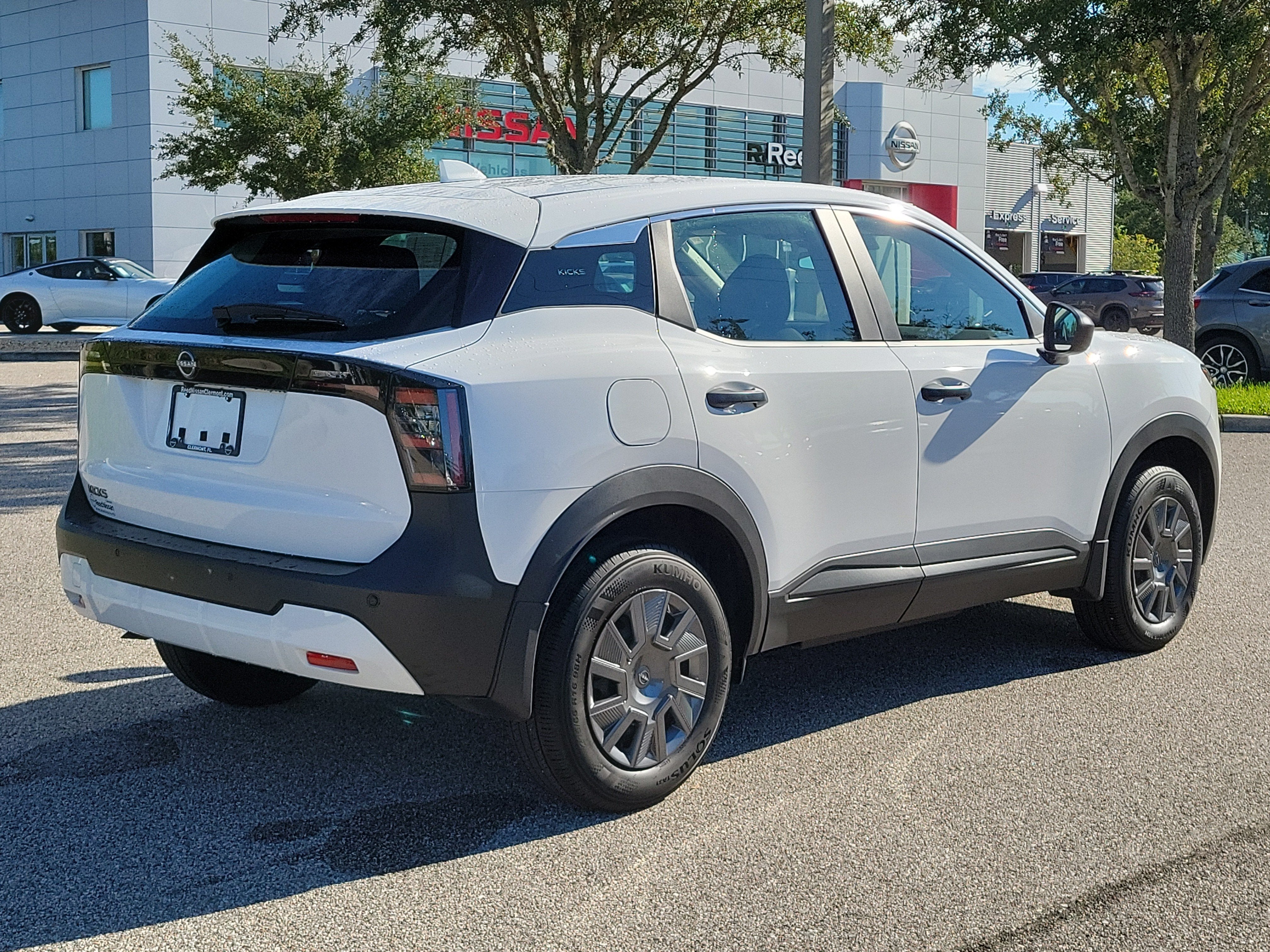2025 Nissan Kicks S