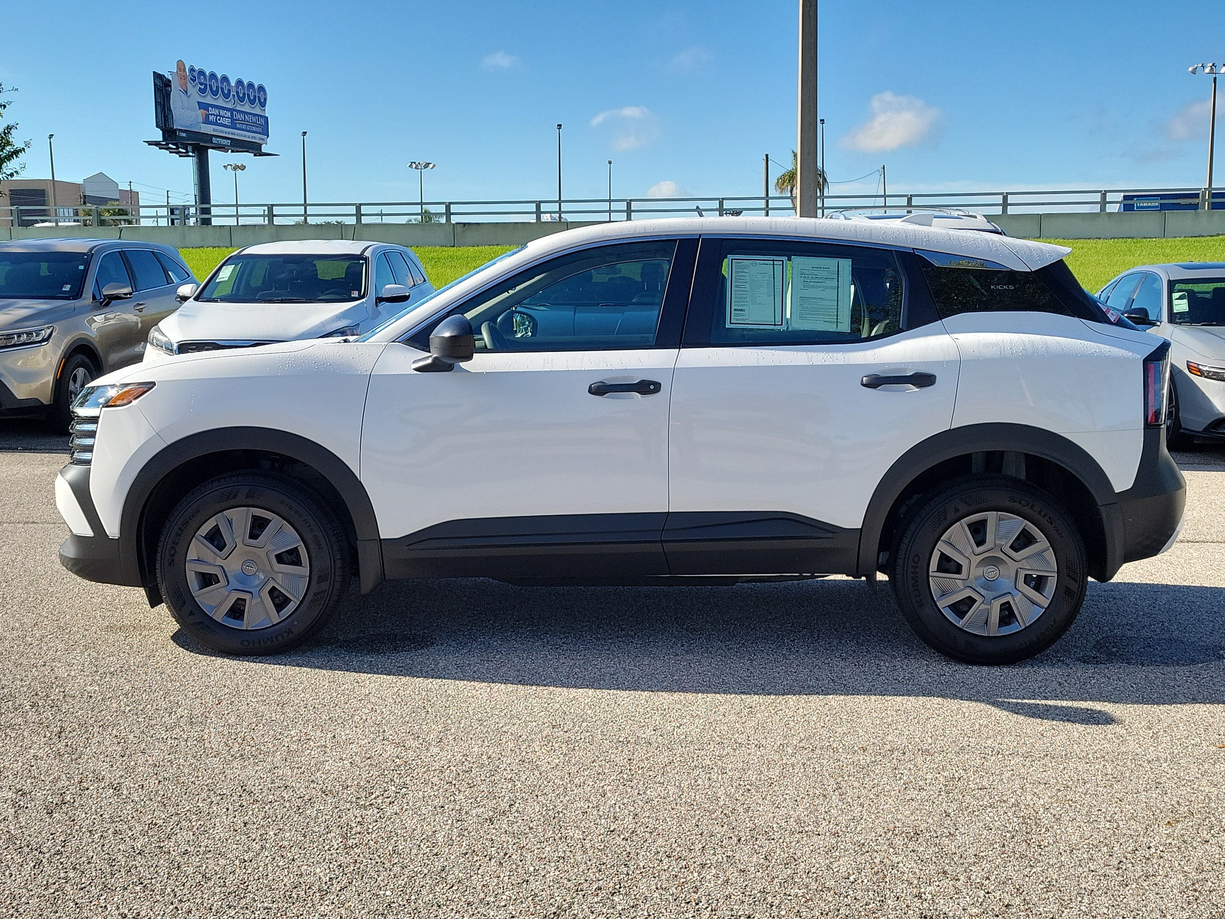 2025 Nissan Kicks S