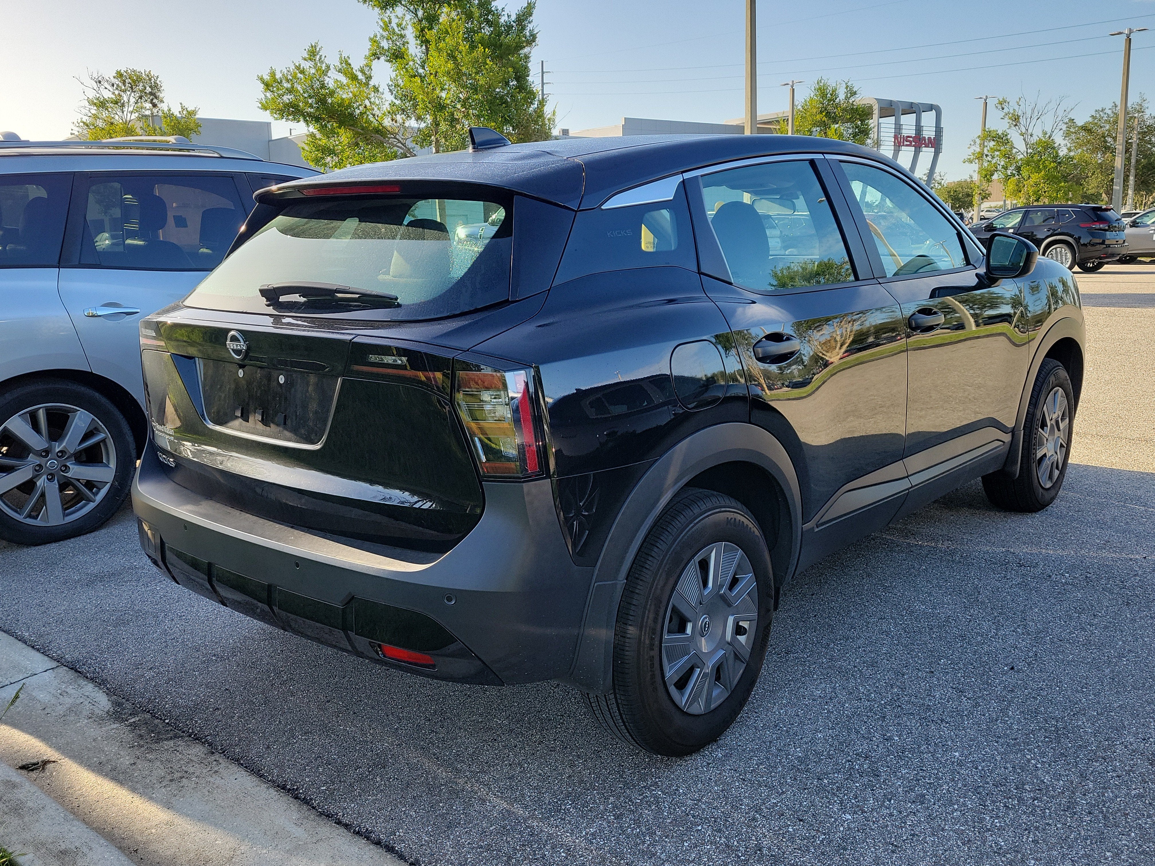 2025 Nissan Kicks S