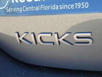 2025 Nissan Kicks SV