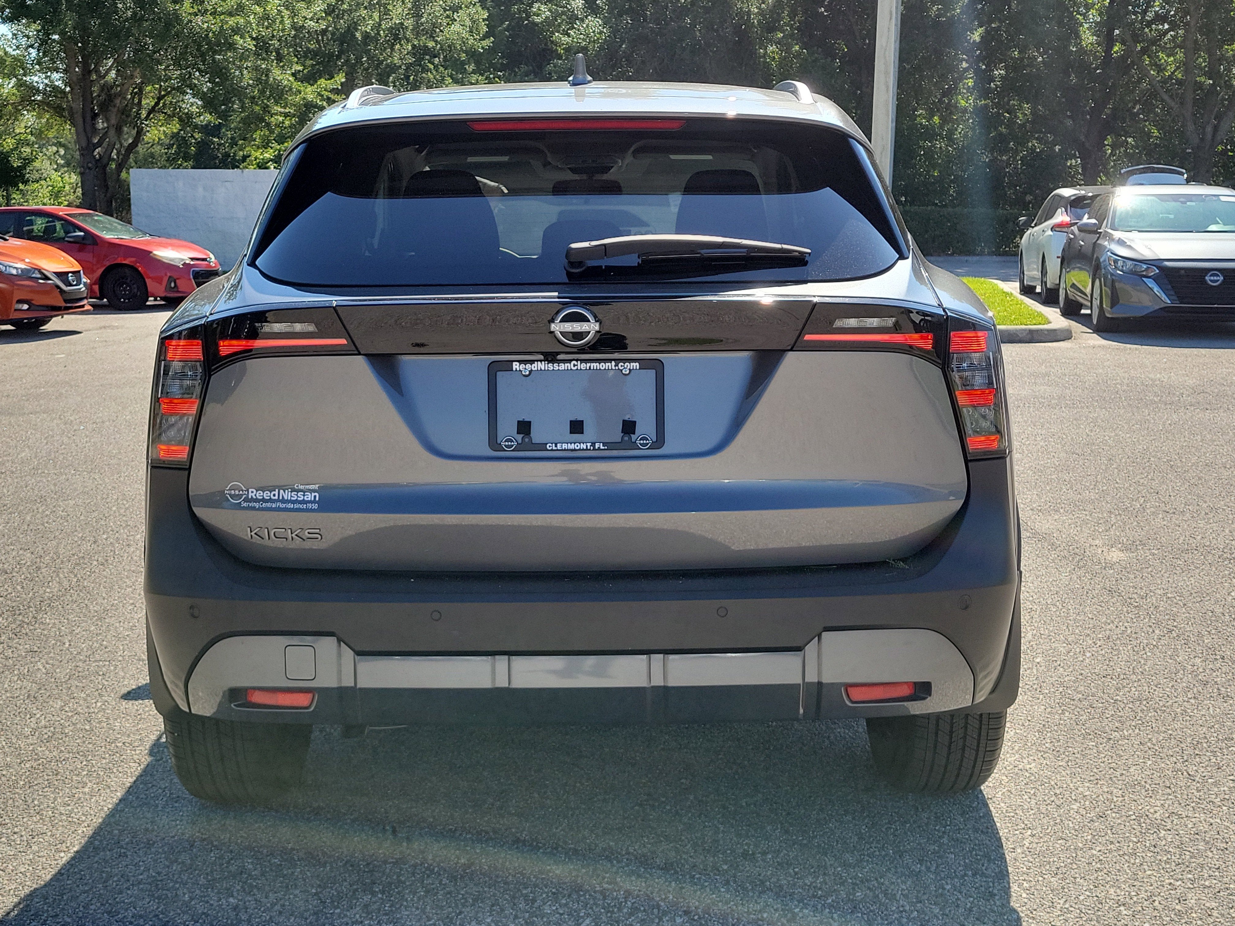 2025 Nissan Kicks SV