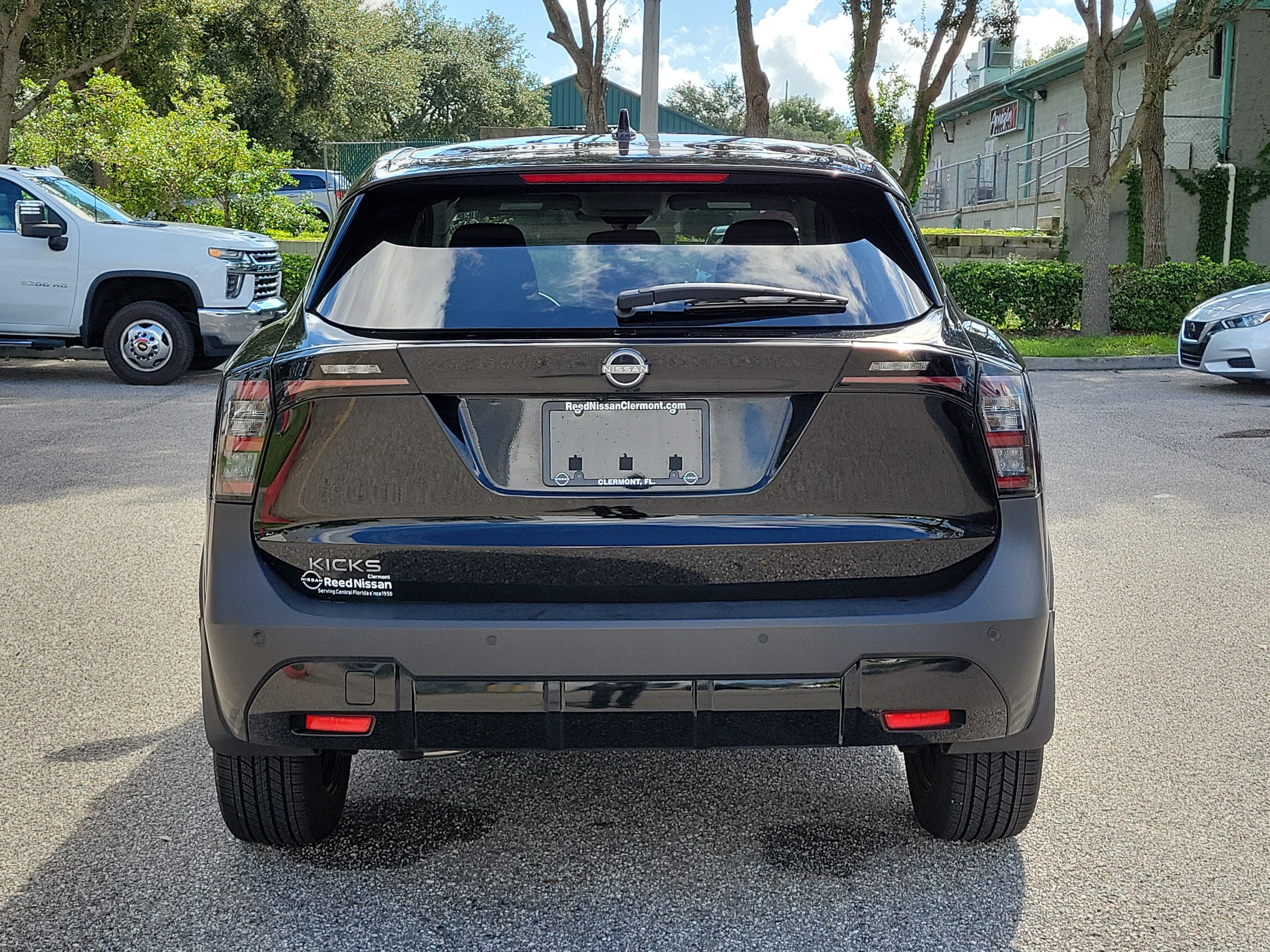 2025 Nissan Kicks SV