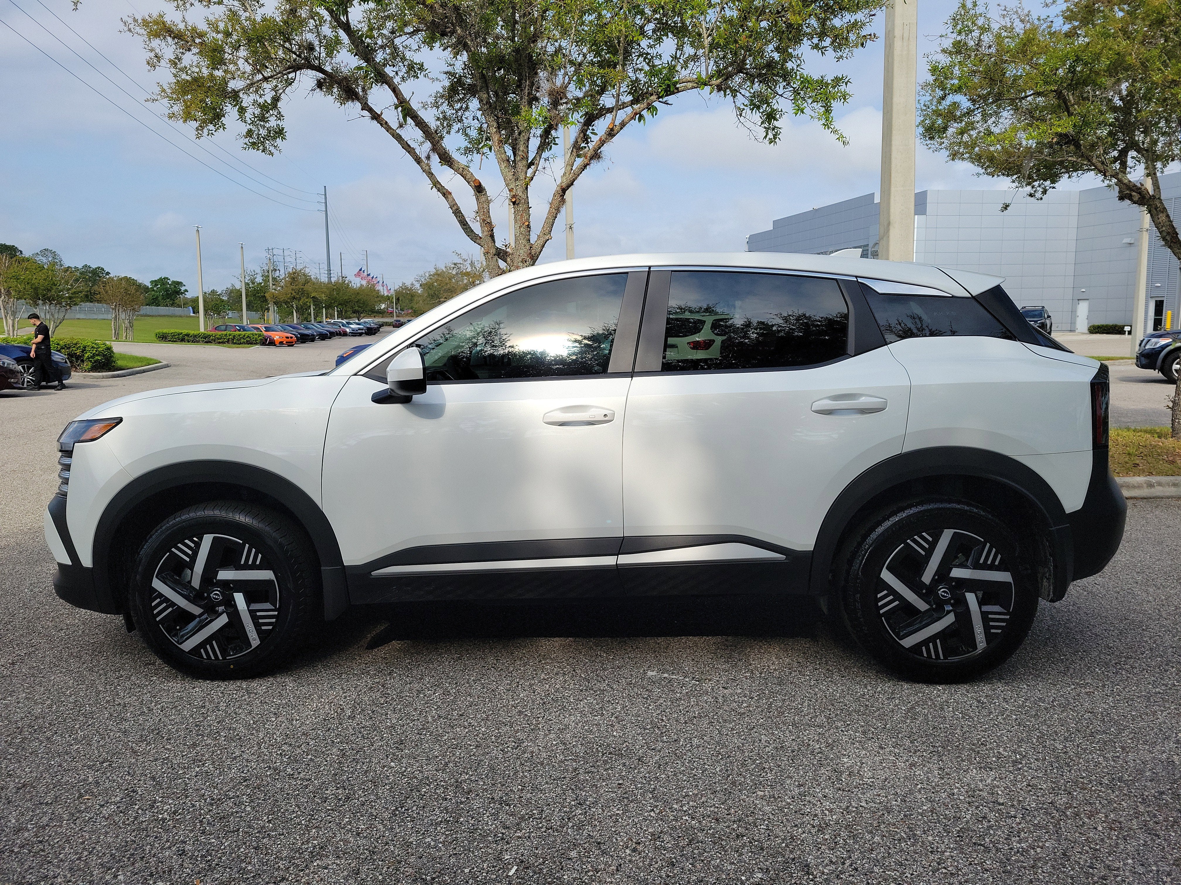 2025 Nissan Kicks SV