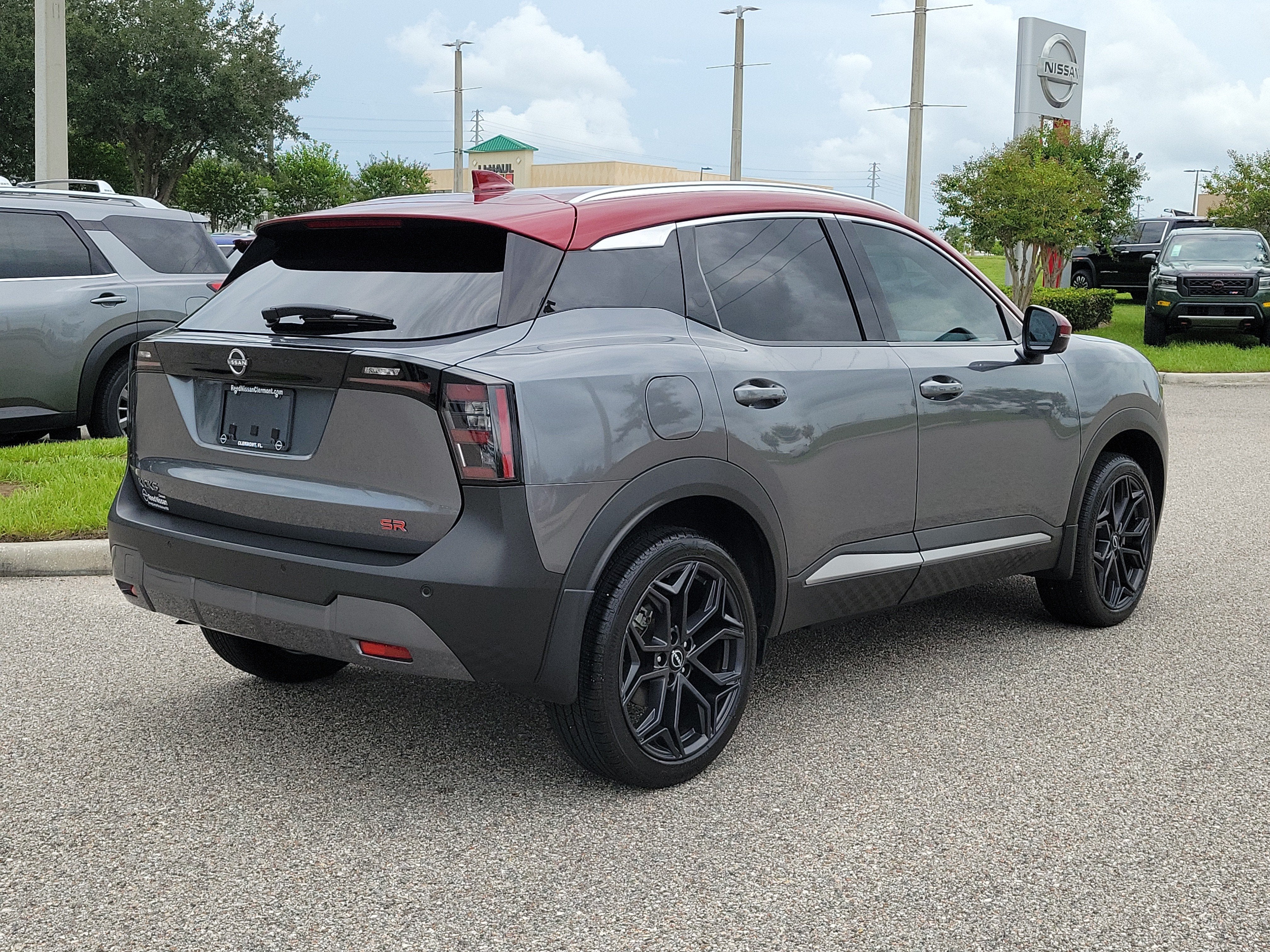 2025 Nissan Kicks SR