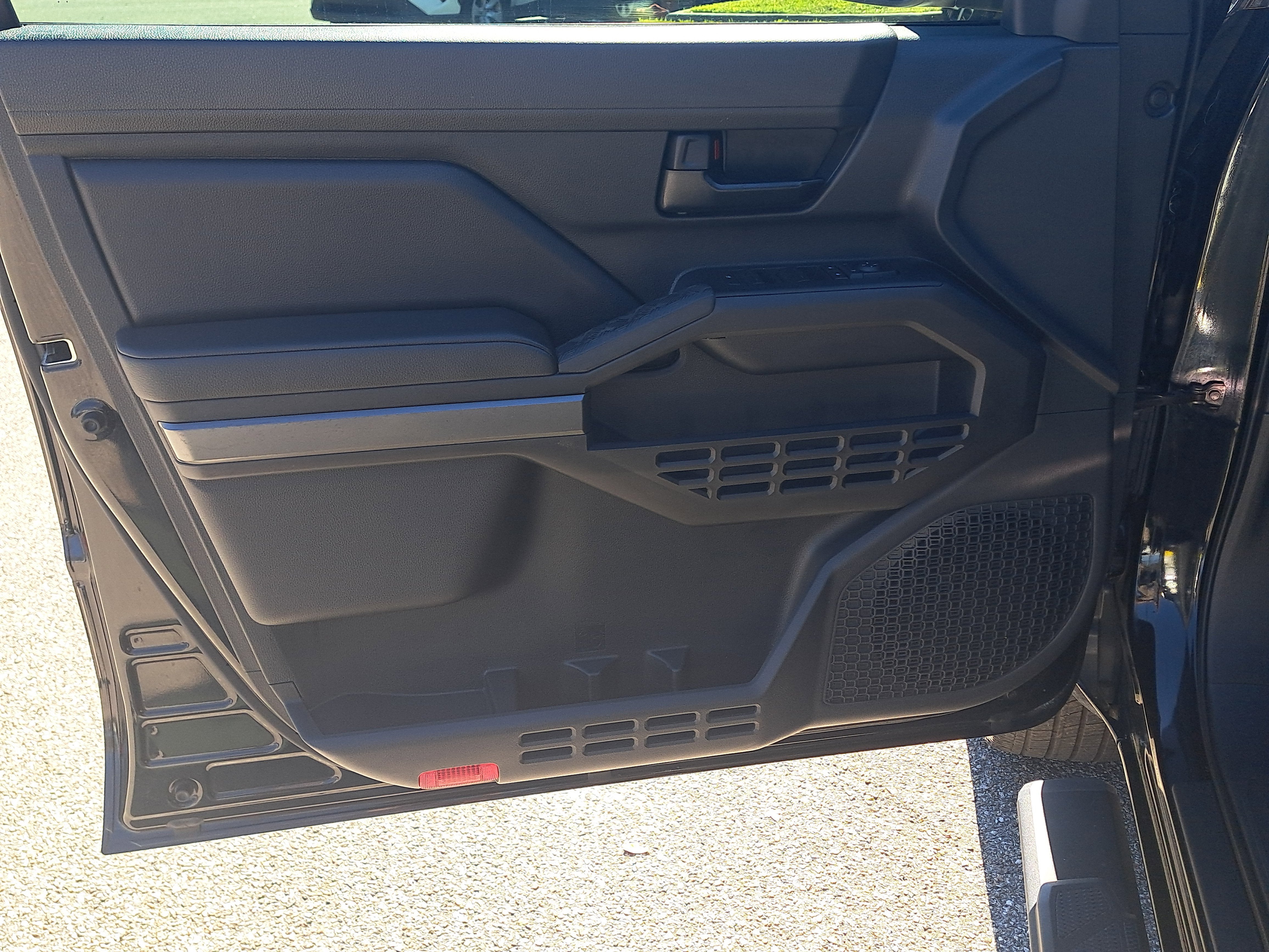 2025 Toyota Tacoma 2WD SR5