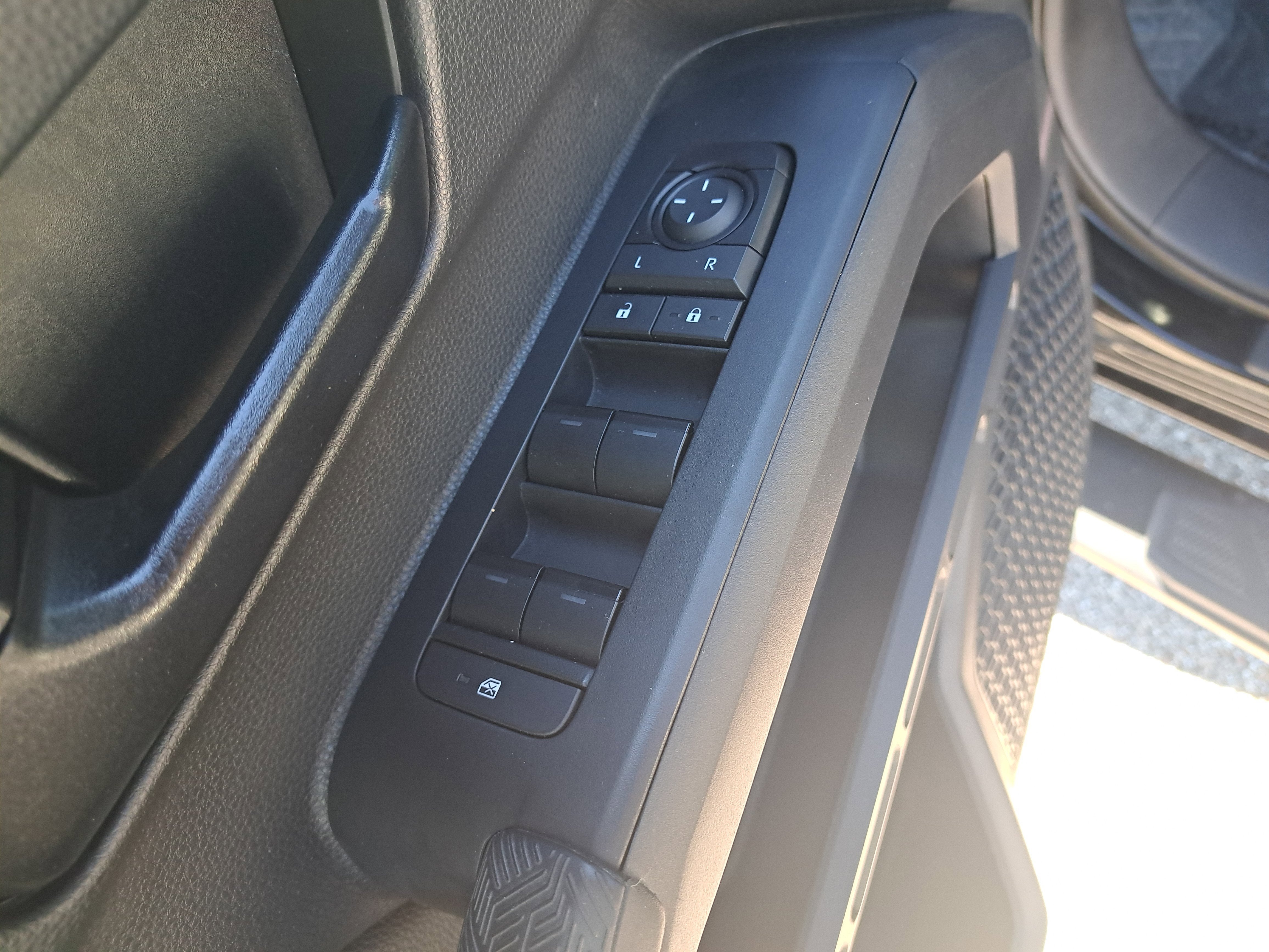 2025 Toyota Tacoma 2WD SR5