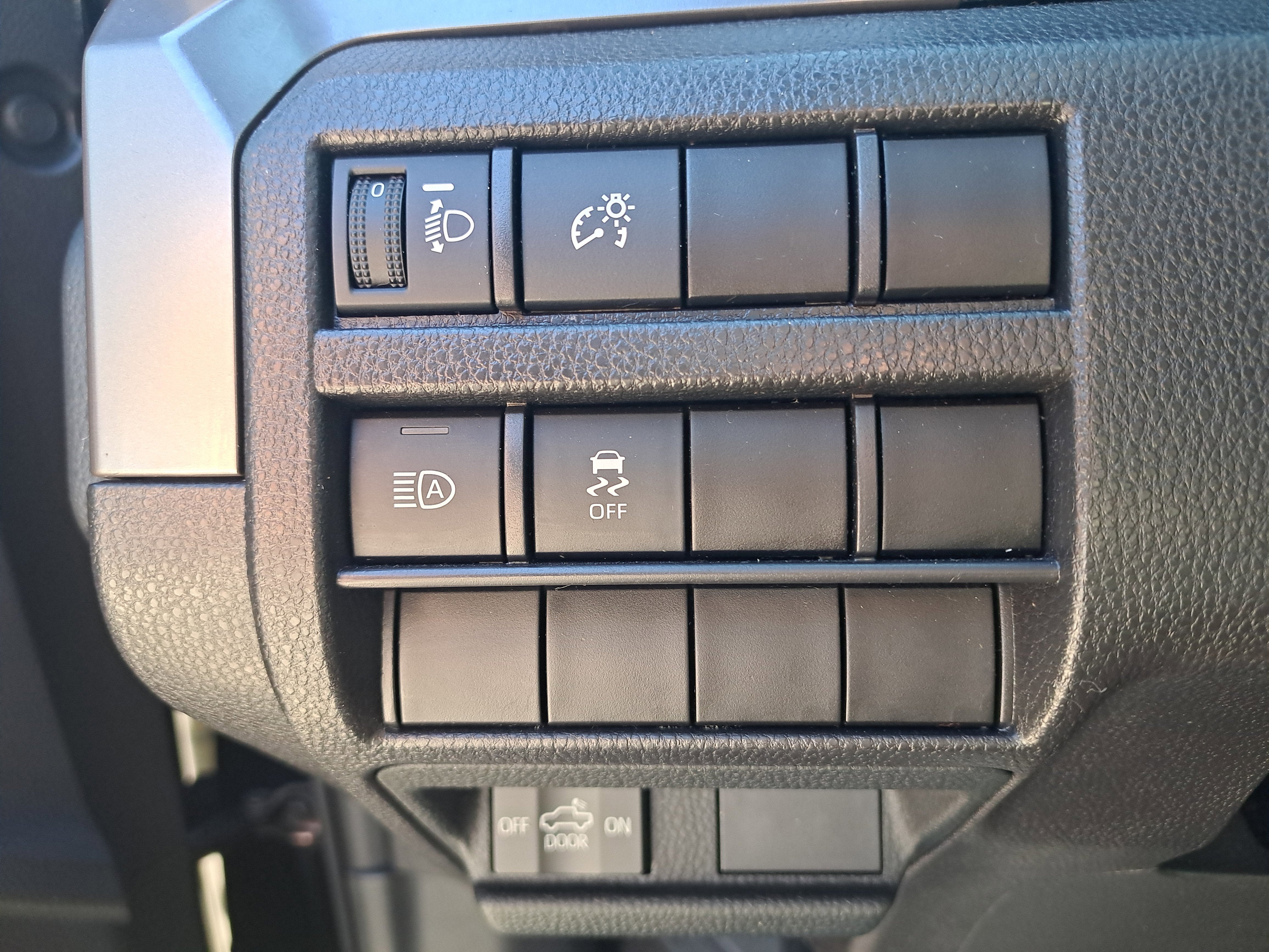 2025 Toyota Tacoma 2WD SR5