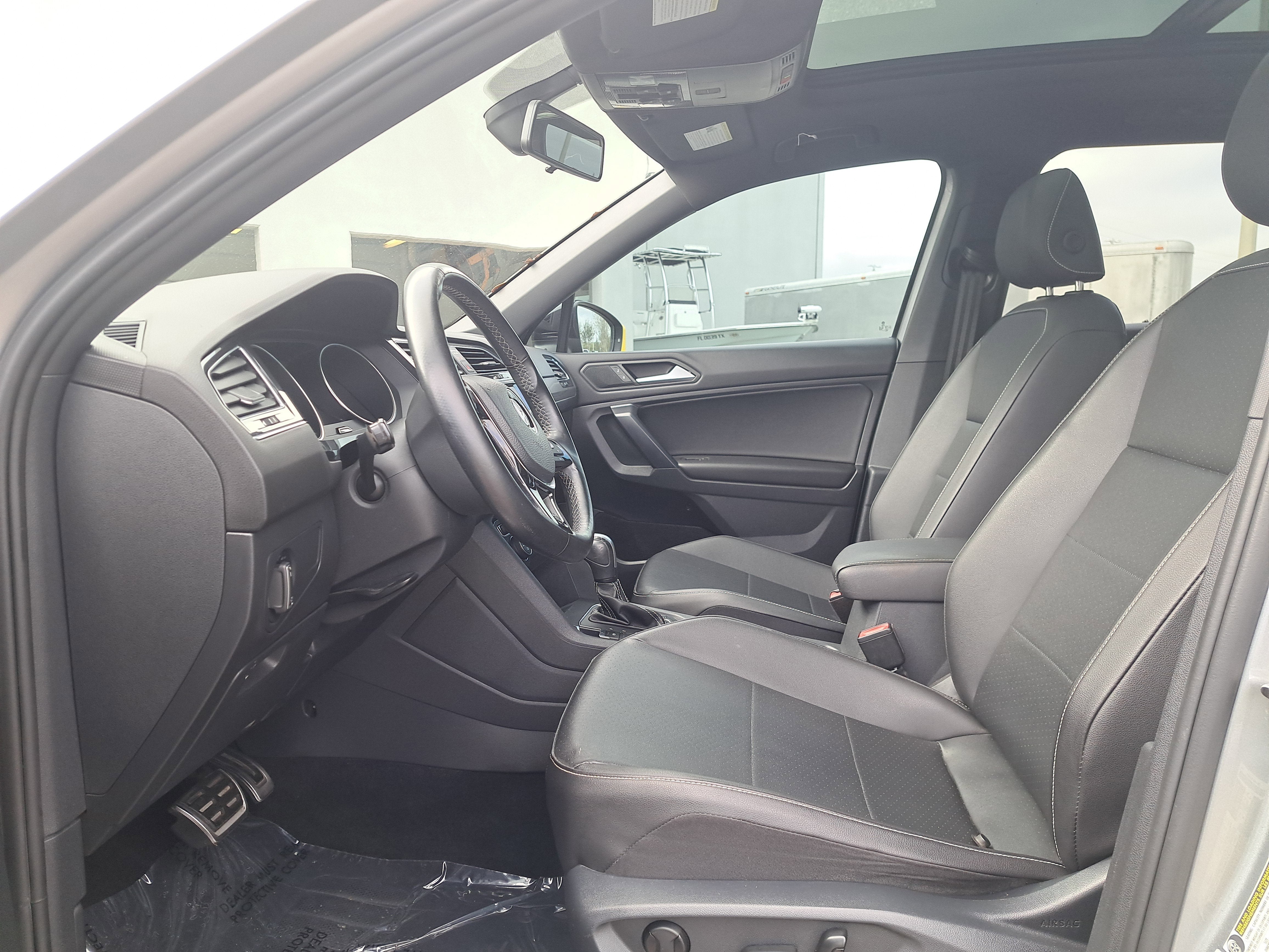 2021 Volkswagen Tiguan SE R-Line Black