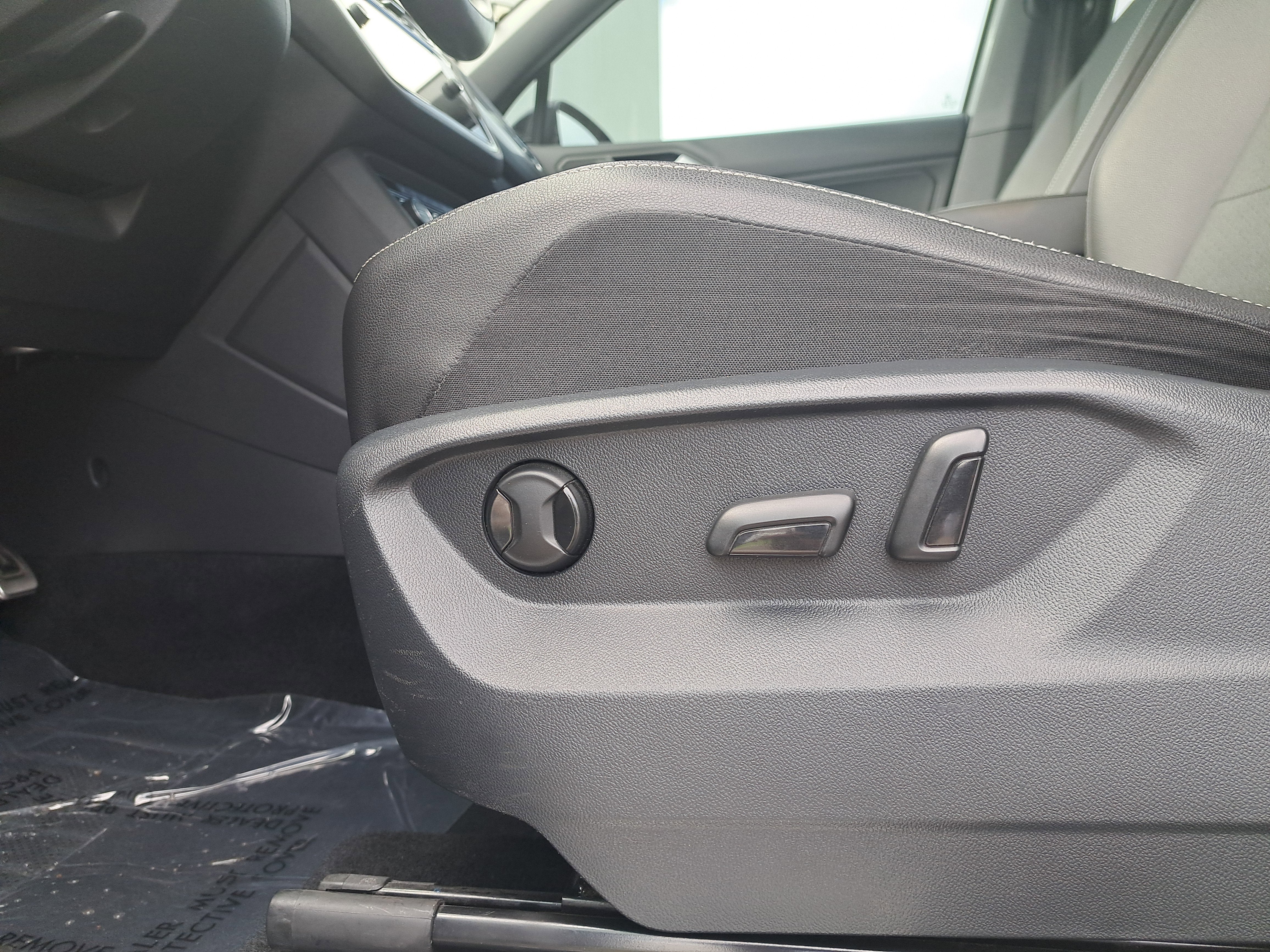 2021 Volkswagen Tiguan SE R-Line Black