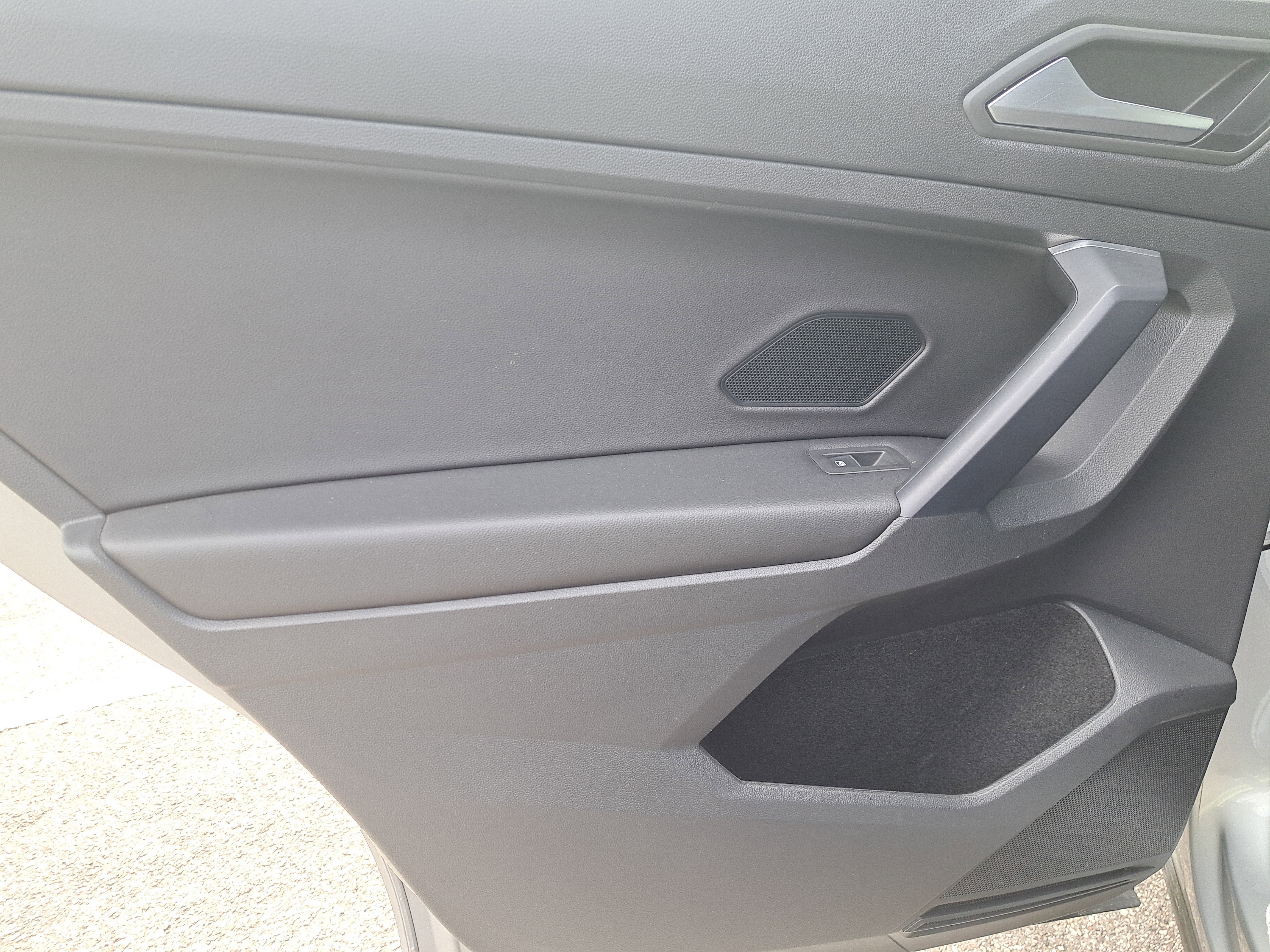 2021 Volkswagen Tiguan SE R-Line Black