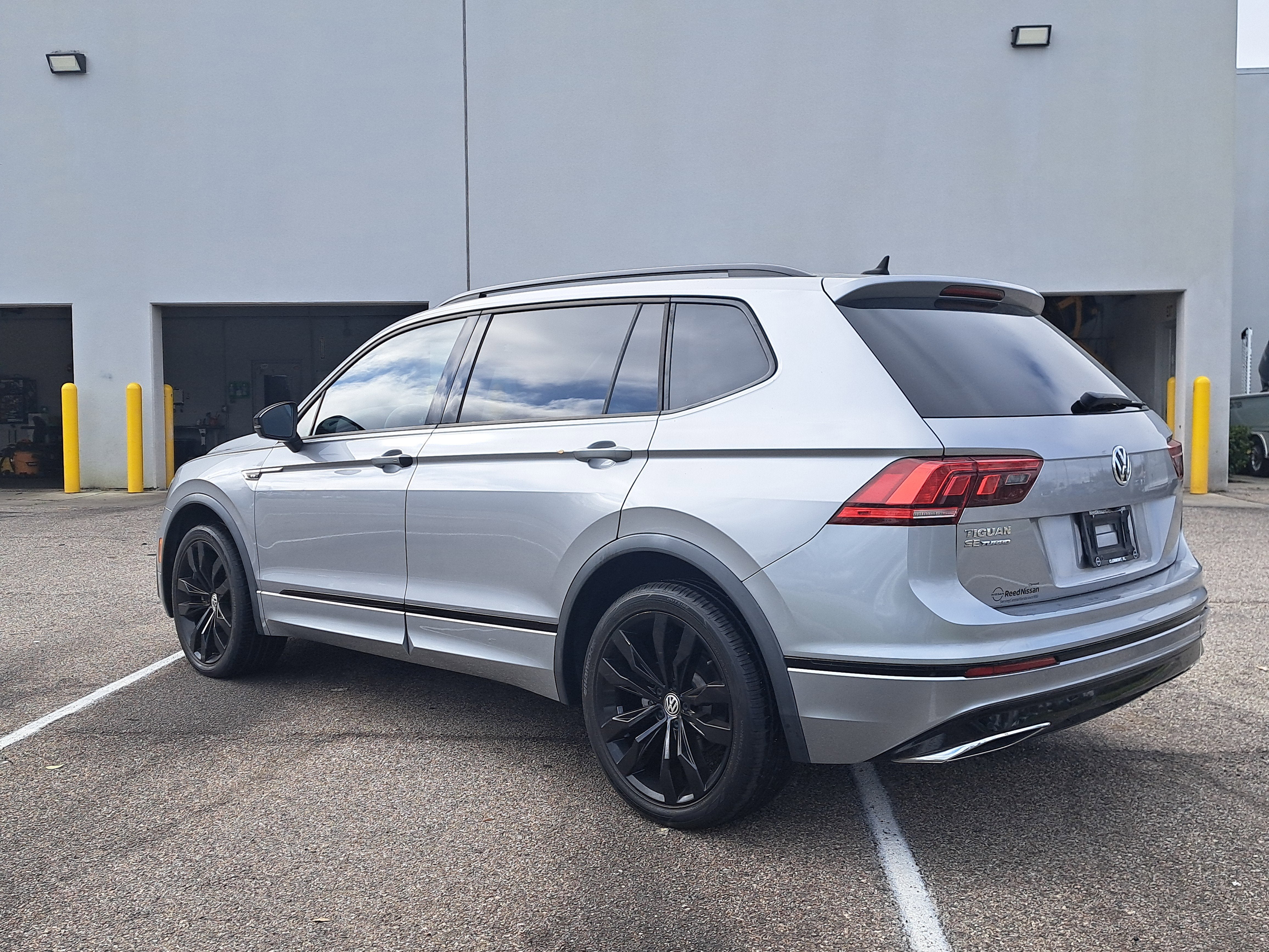 2021 Volkswagen Tiguan SE R-Line Black
