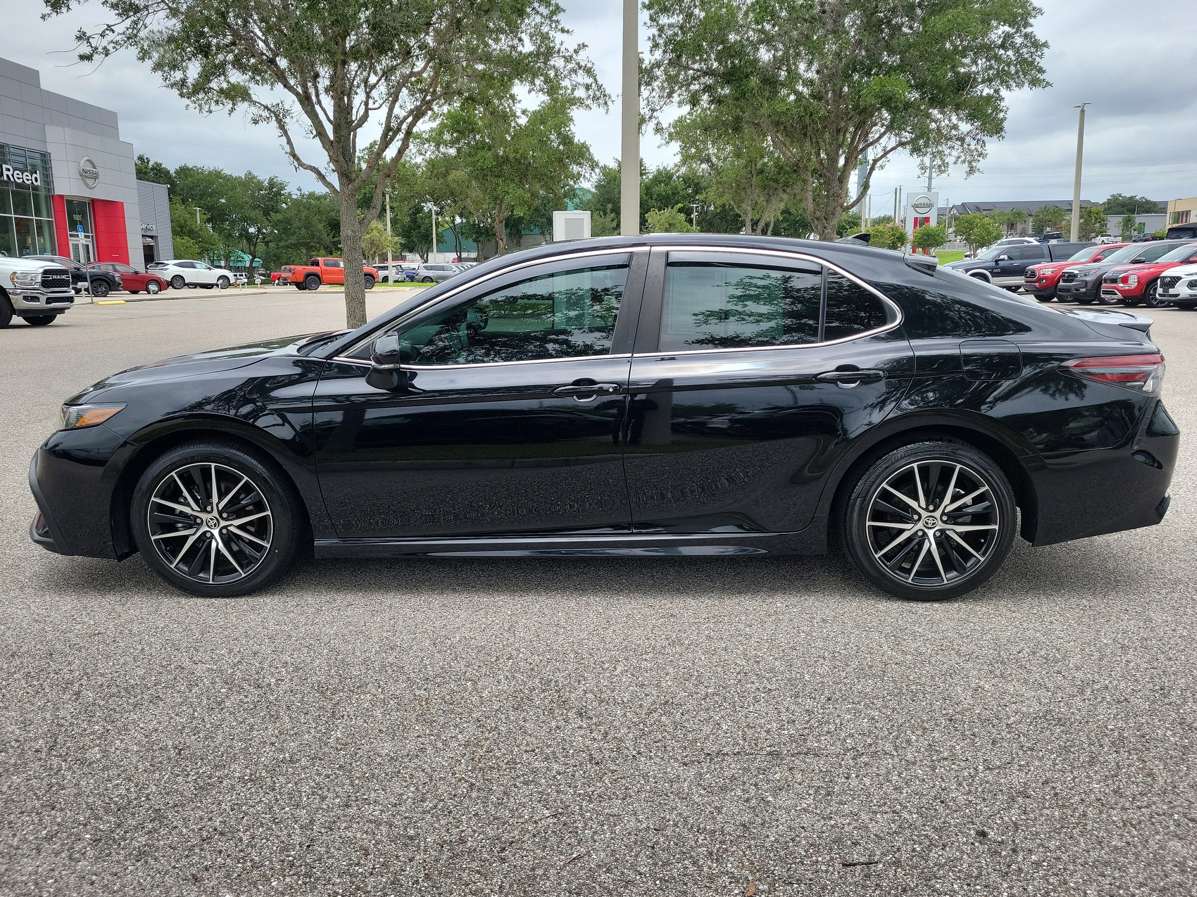 2024 Toyota Camry SE