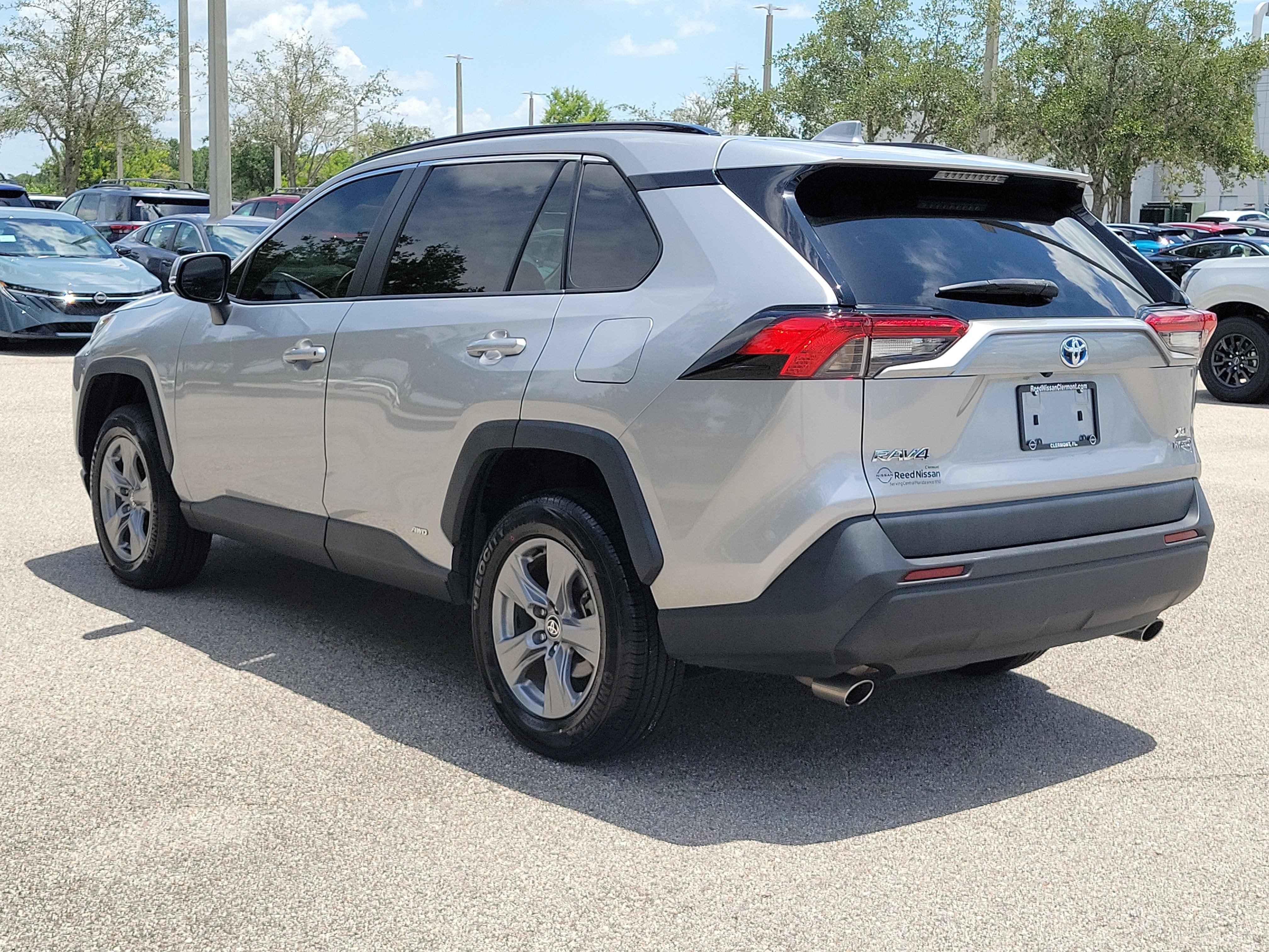 2022 Toyota RAV4 Hybrid XLE