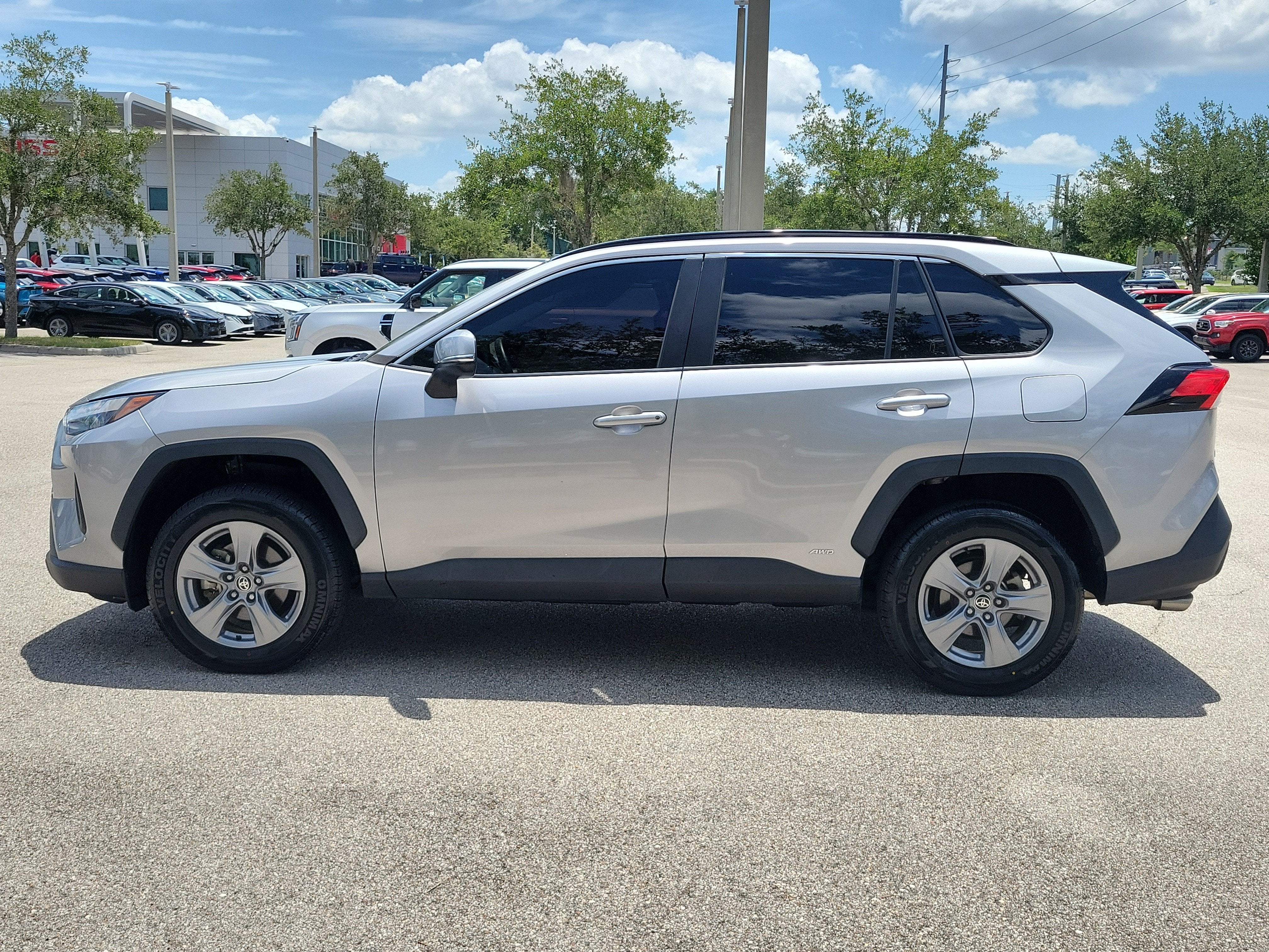 2022 Toyota RAV4 Hybrid XLE