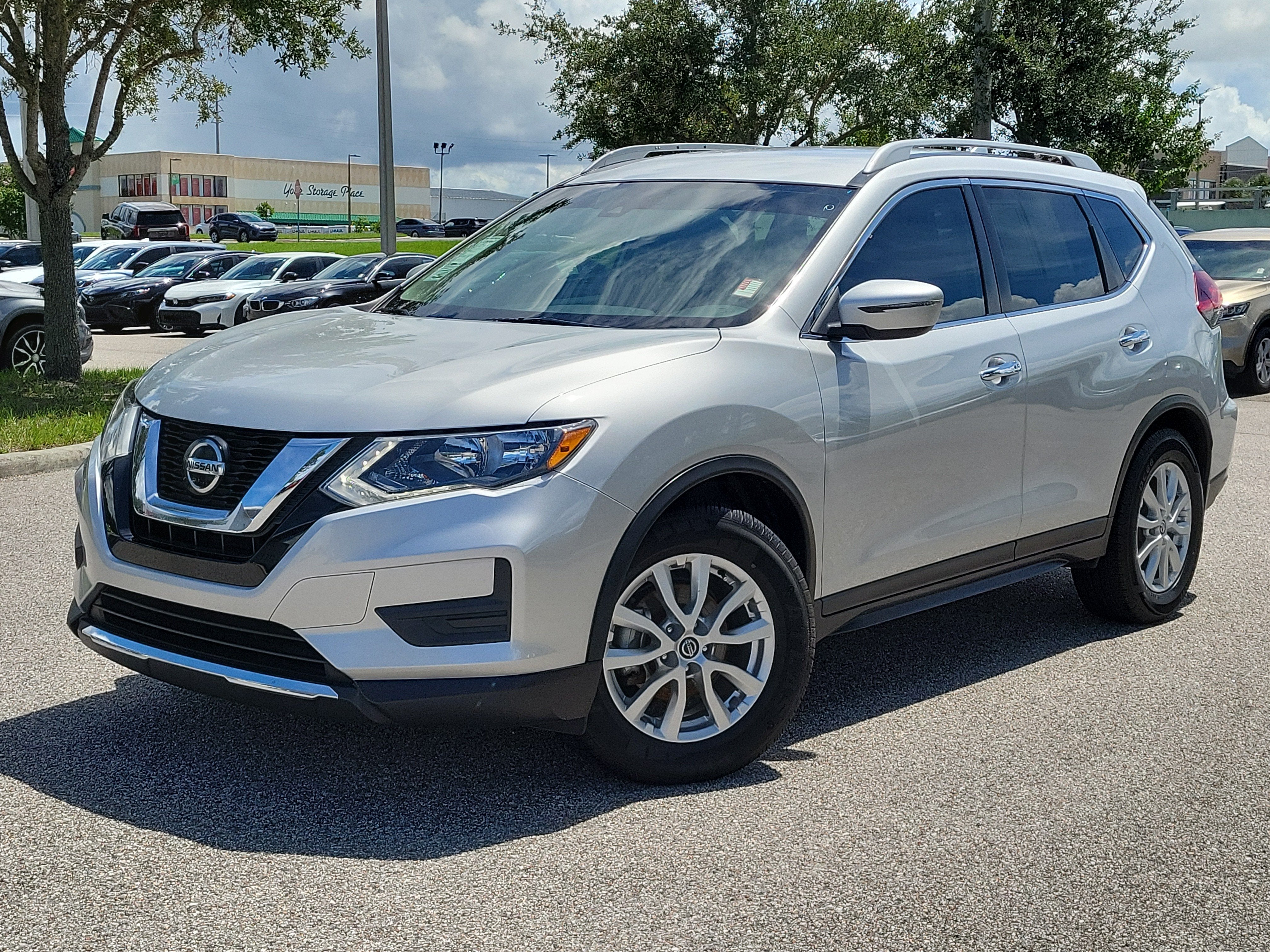 2020 Nissan Rogue SV