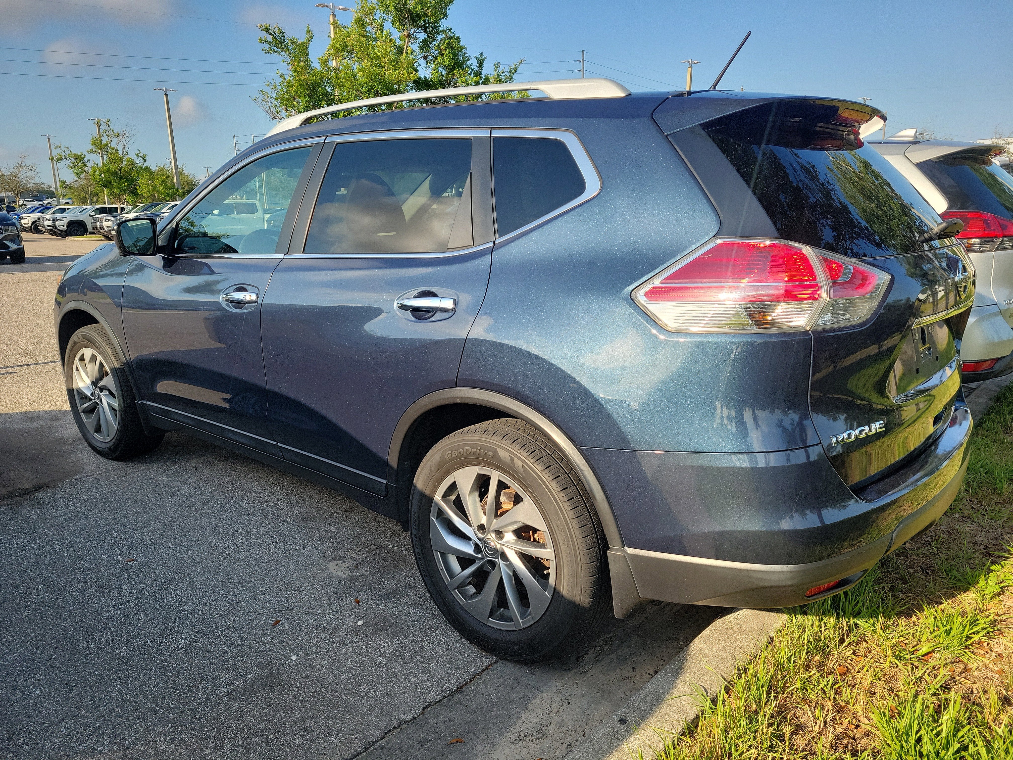 2015 Nissan Rogue SL