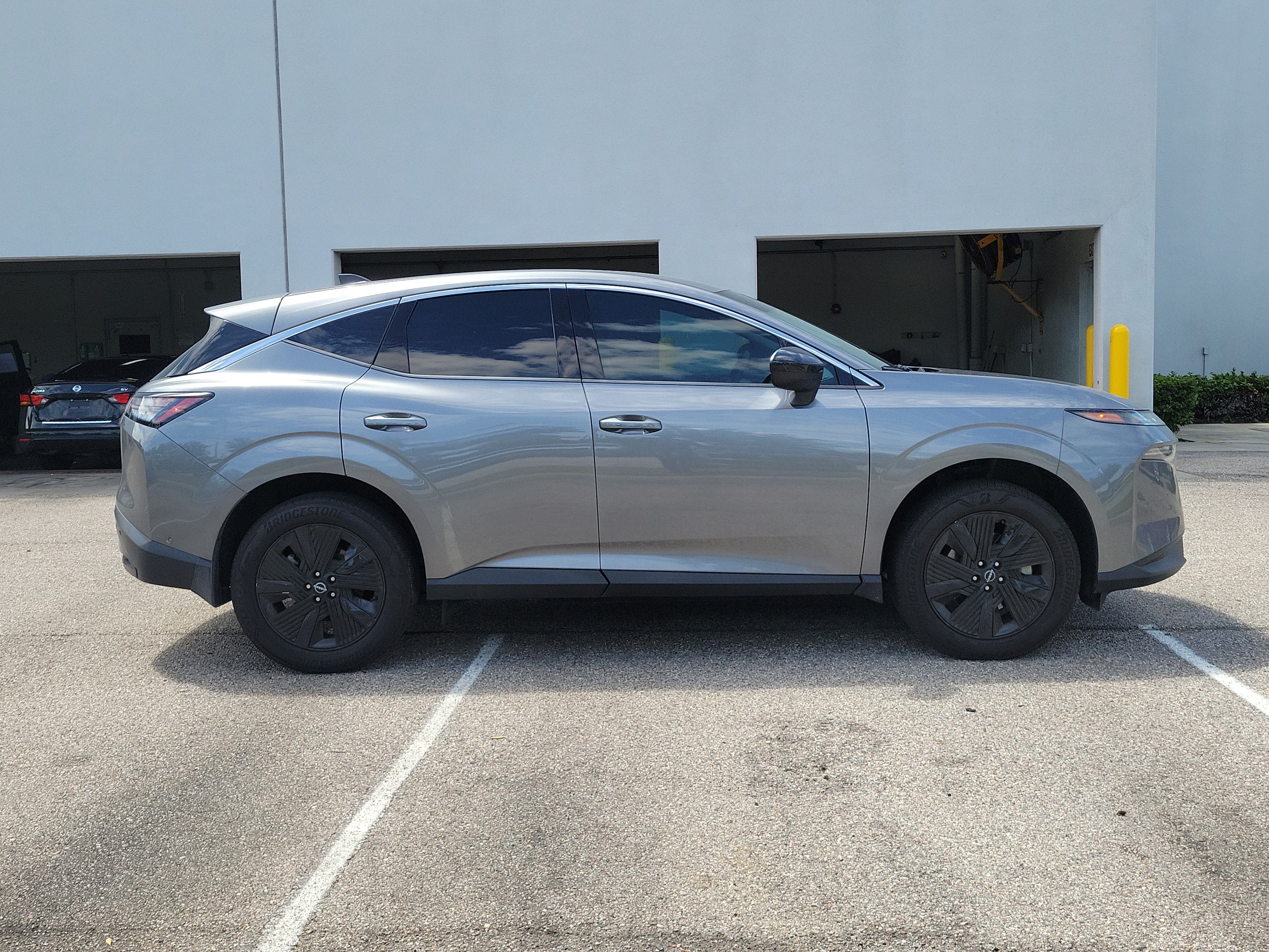 2025 Nissan Murano SV