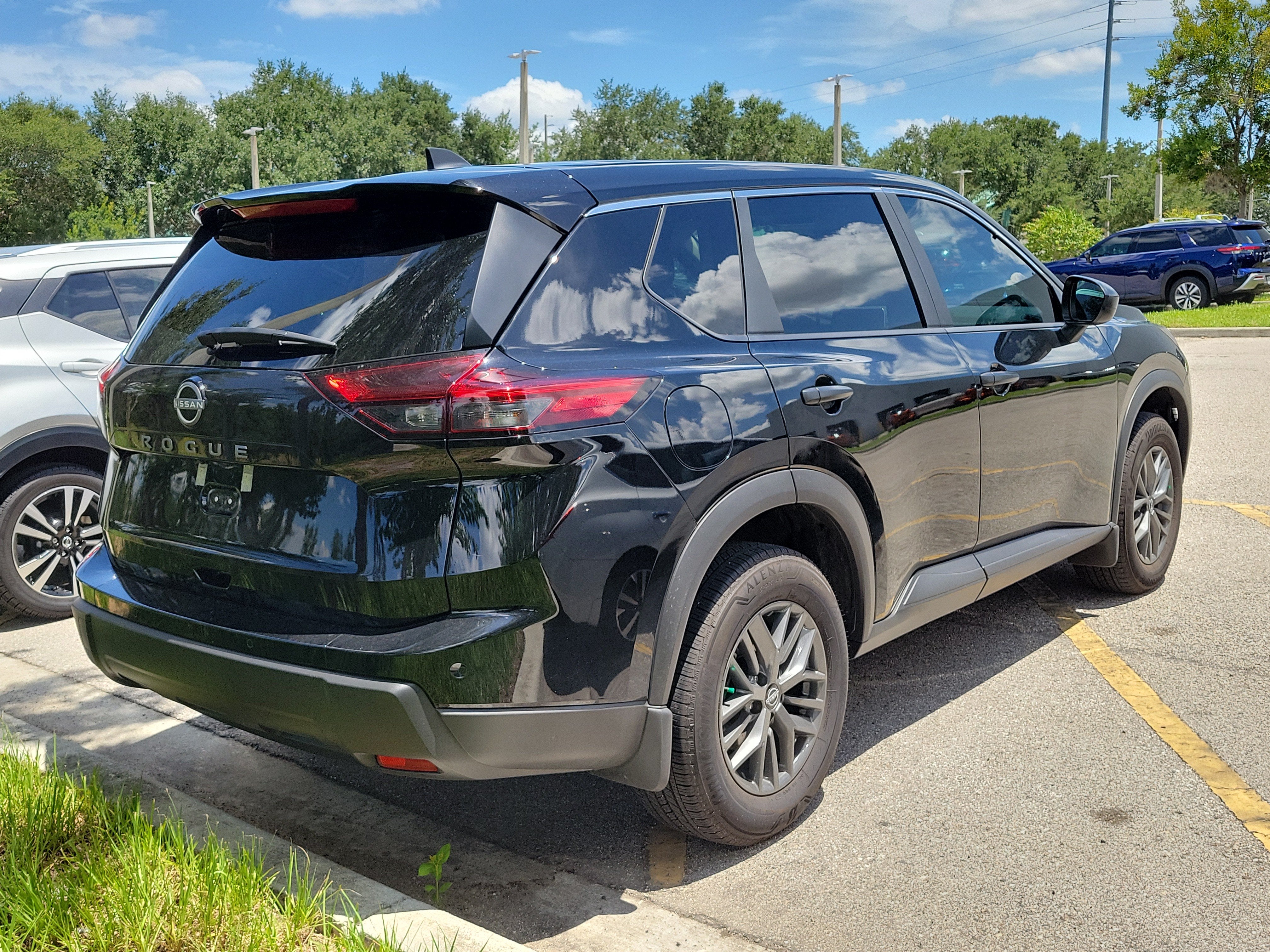2025 Nissan Rogue S