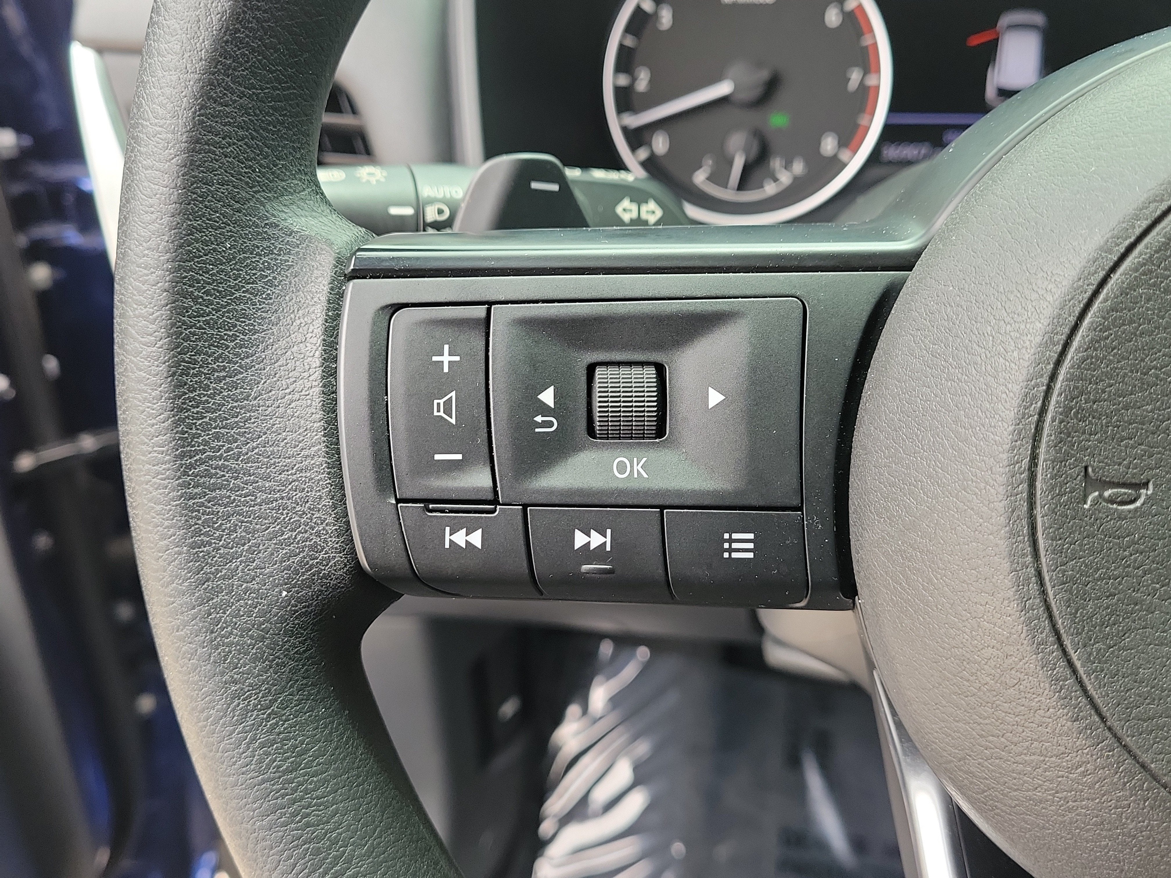 2022 Nissan Rogue S