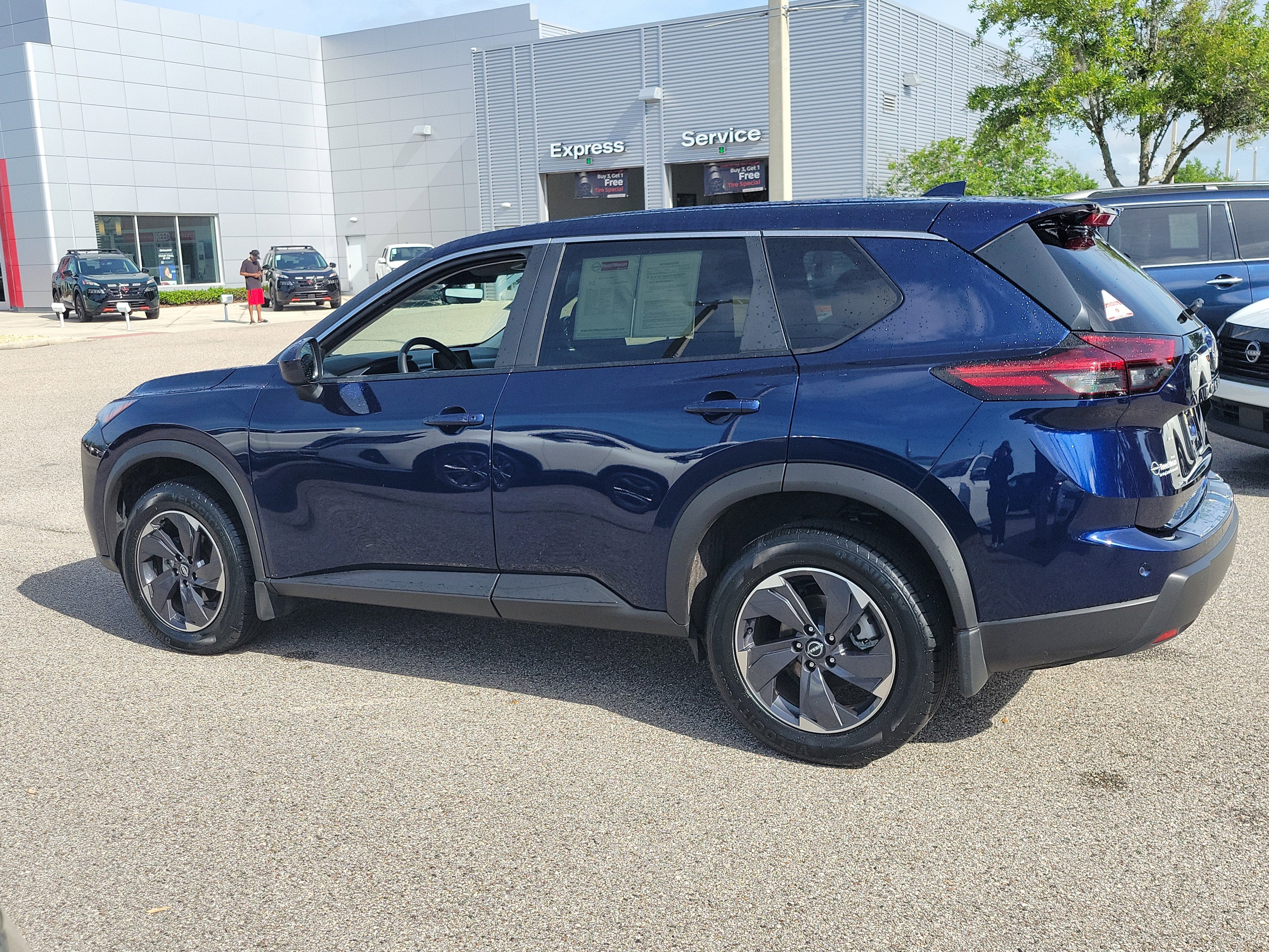 2024 Nissan Rogue SV