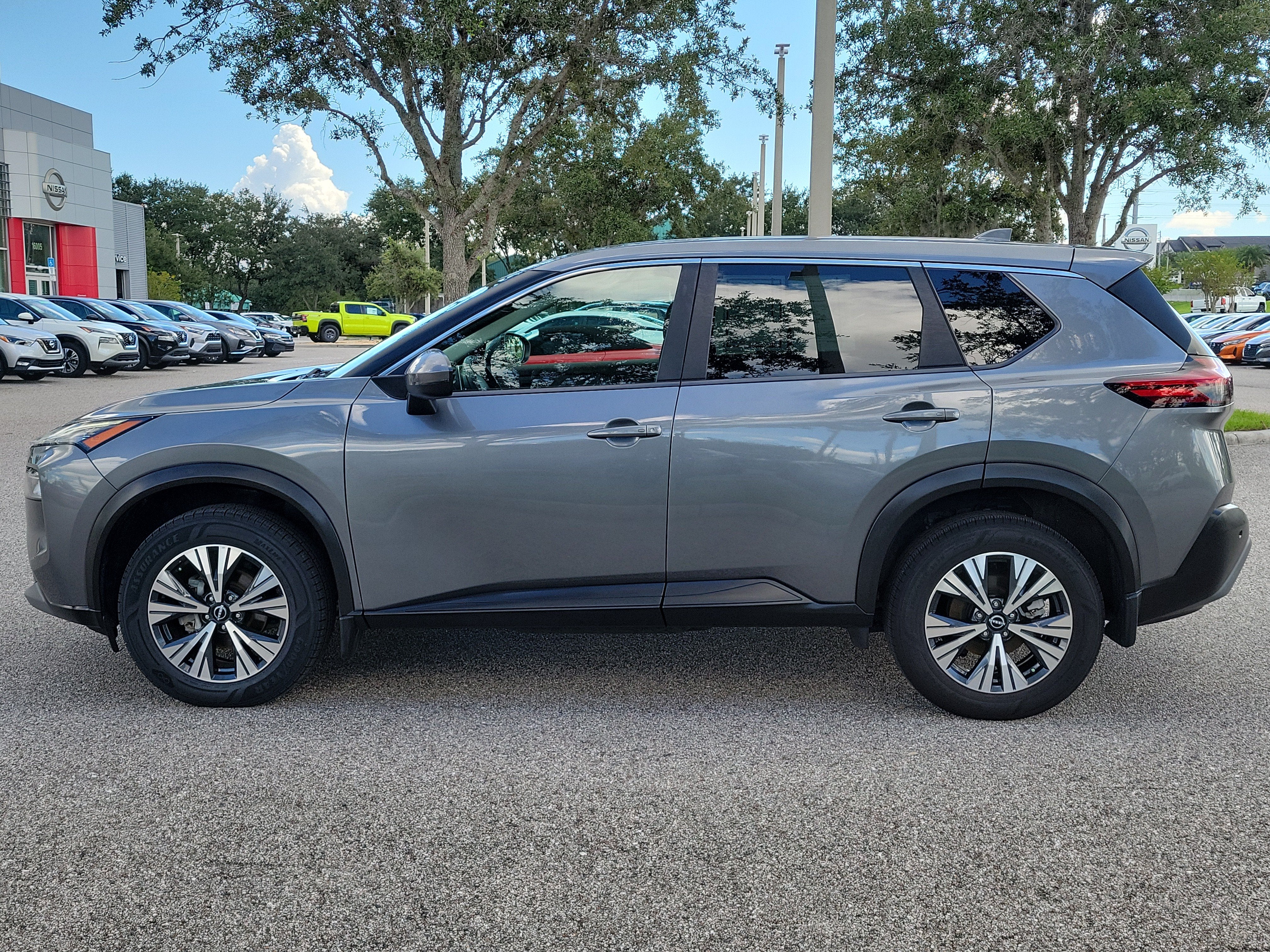 2022 Nissan Rogue SV