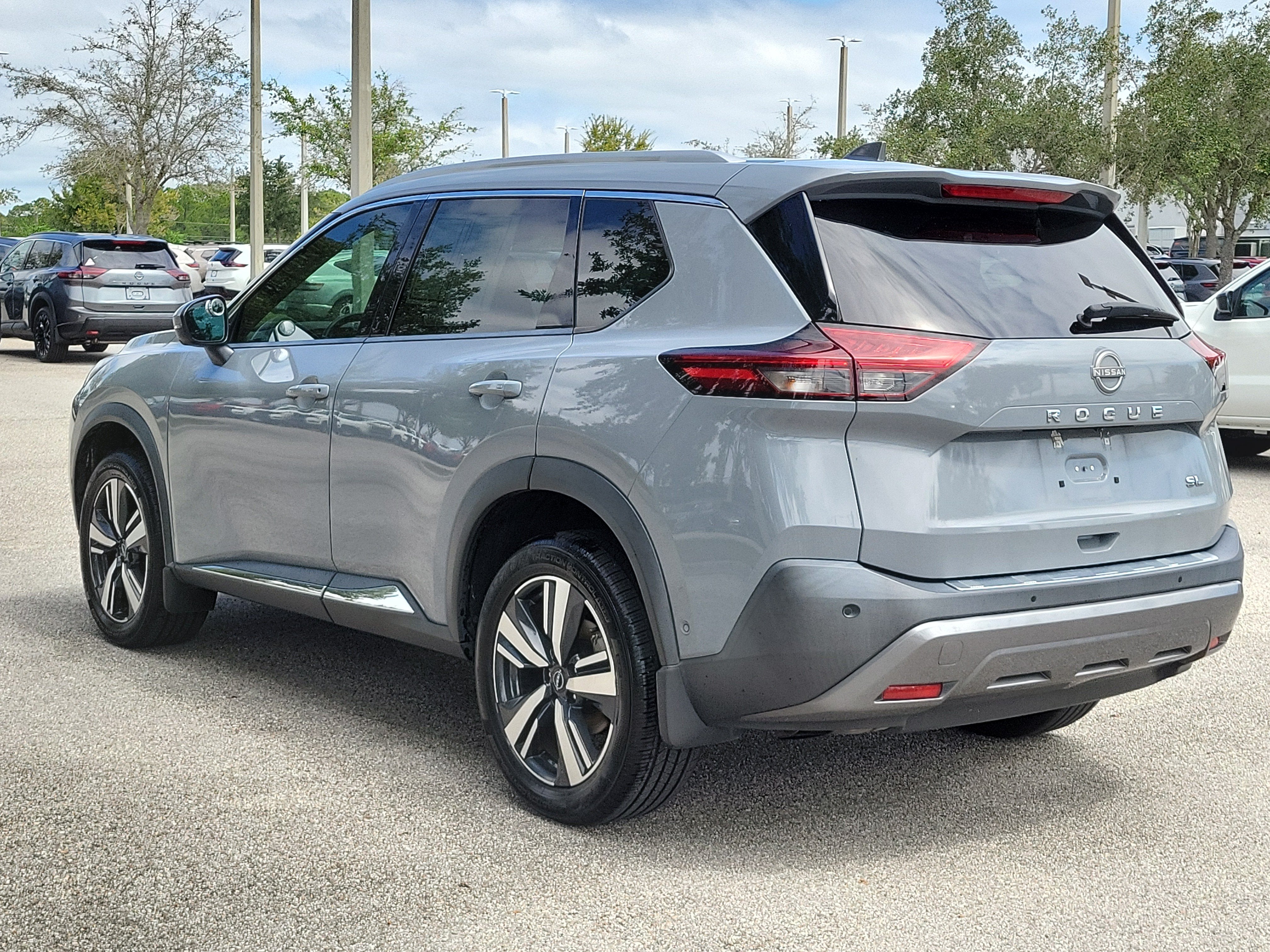 2023 Nissan Rogue SL