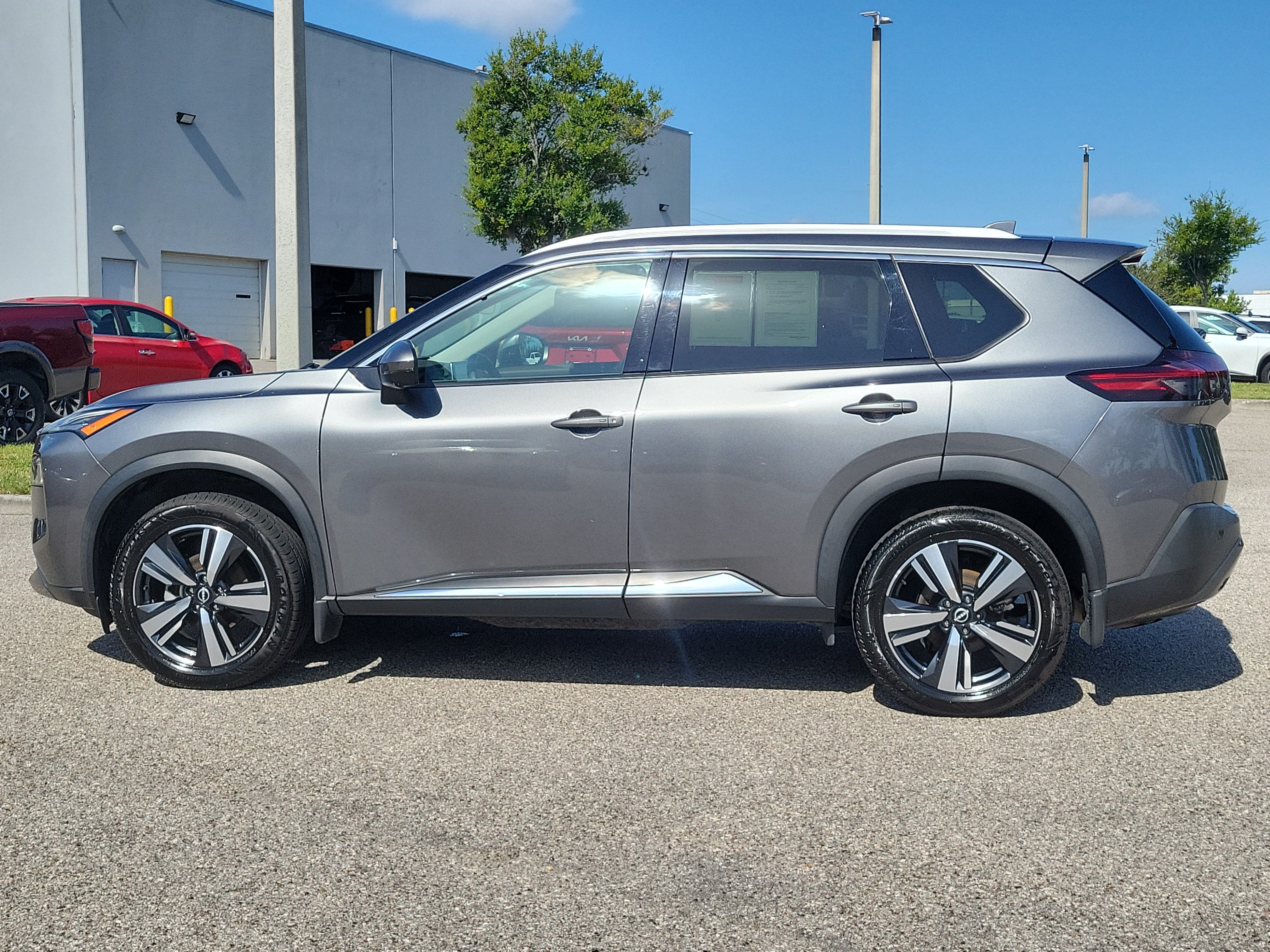 2022 Nissan Rogue SL