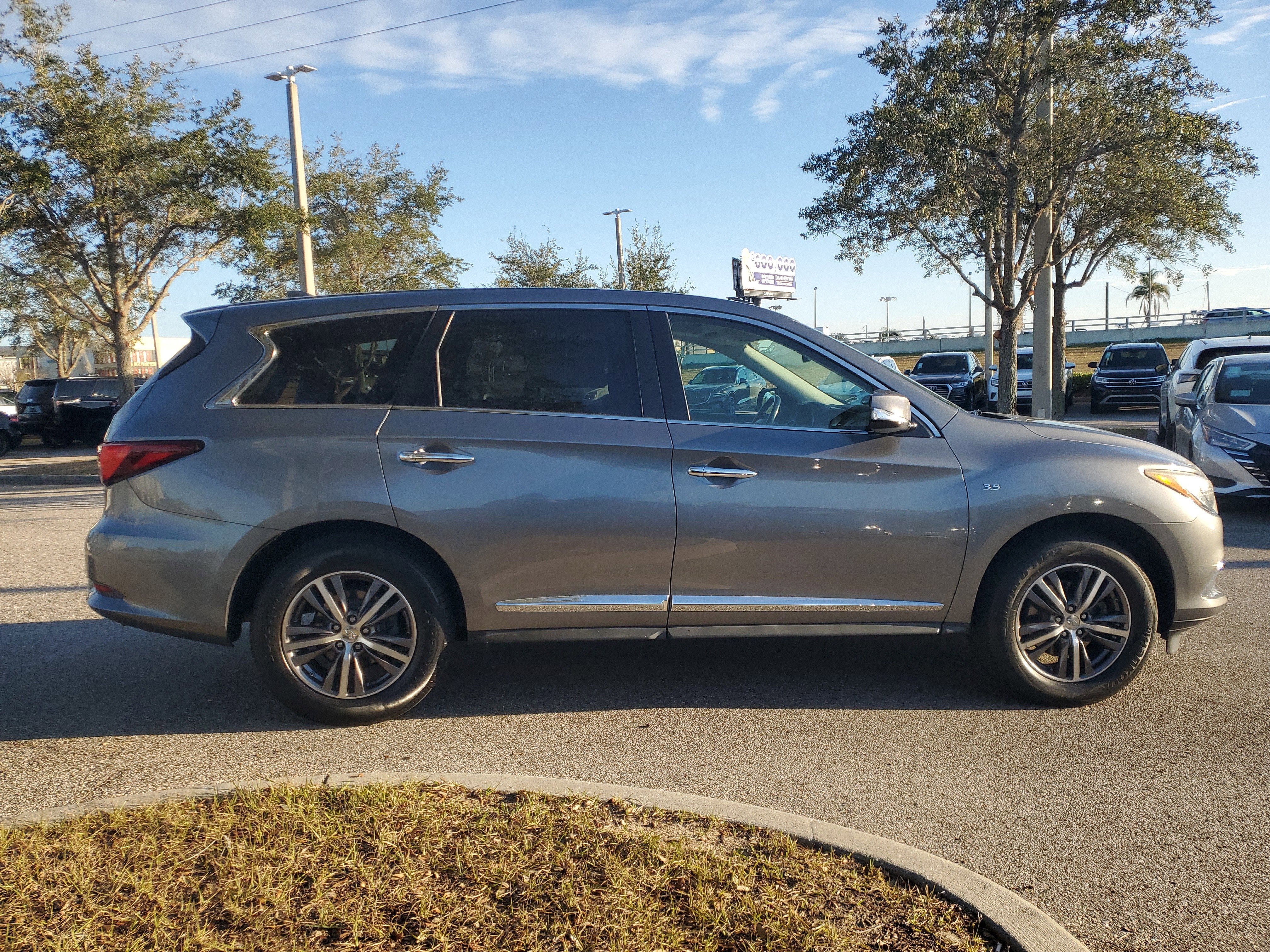 2018 INFINITI QX60 Base