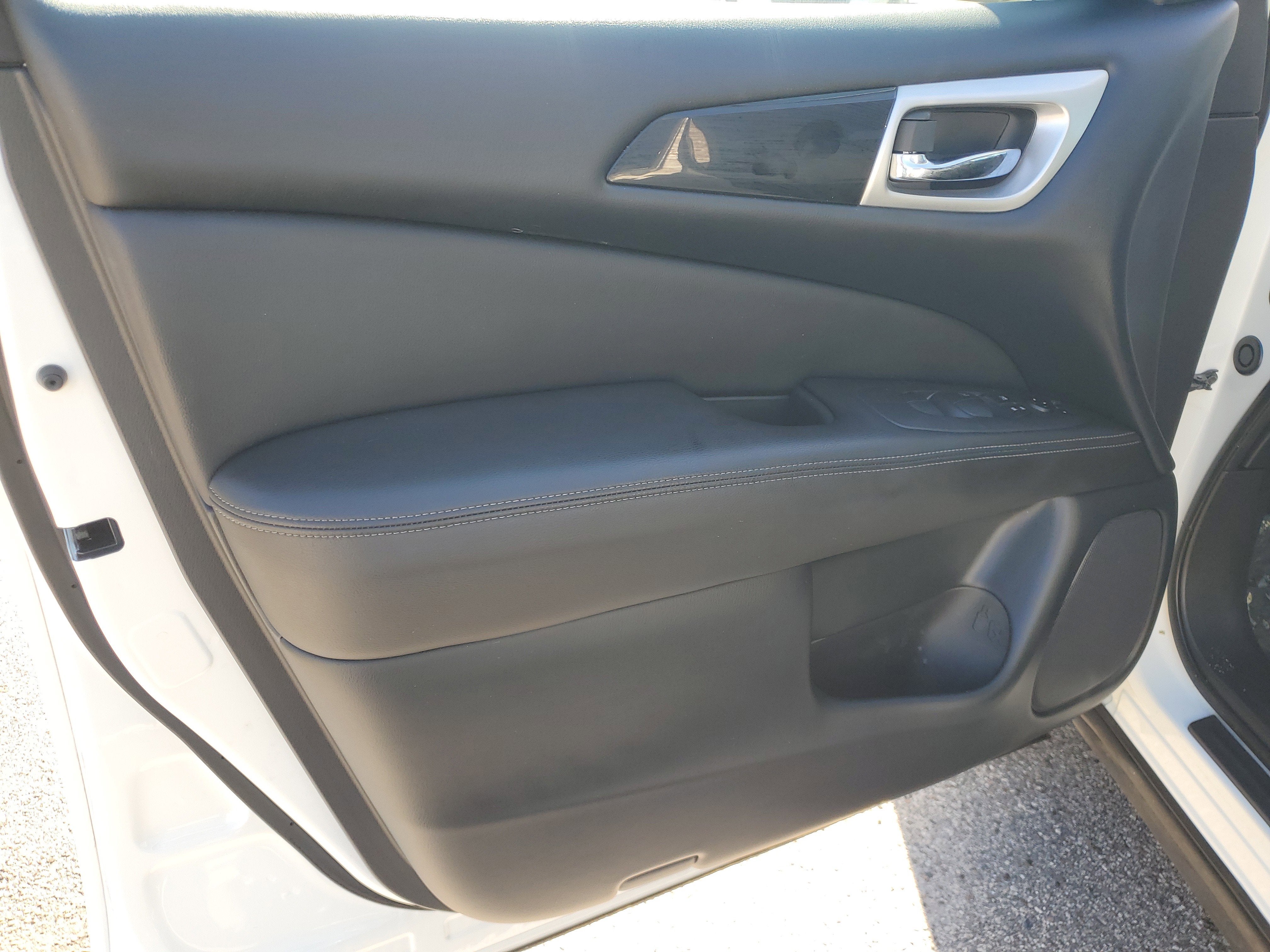 2020 Nissan Pathfinder S