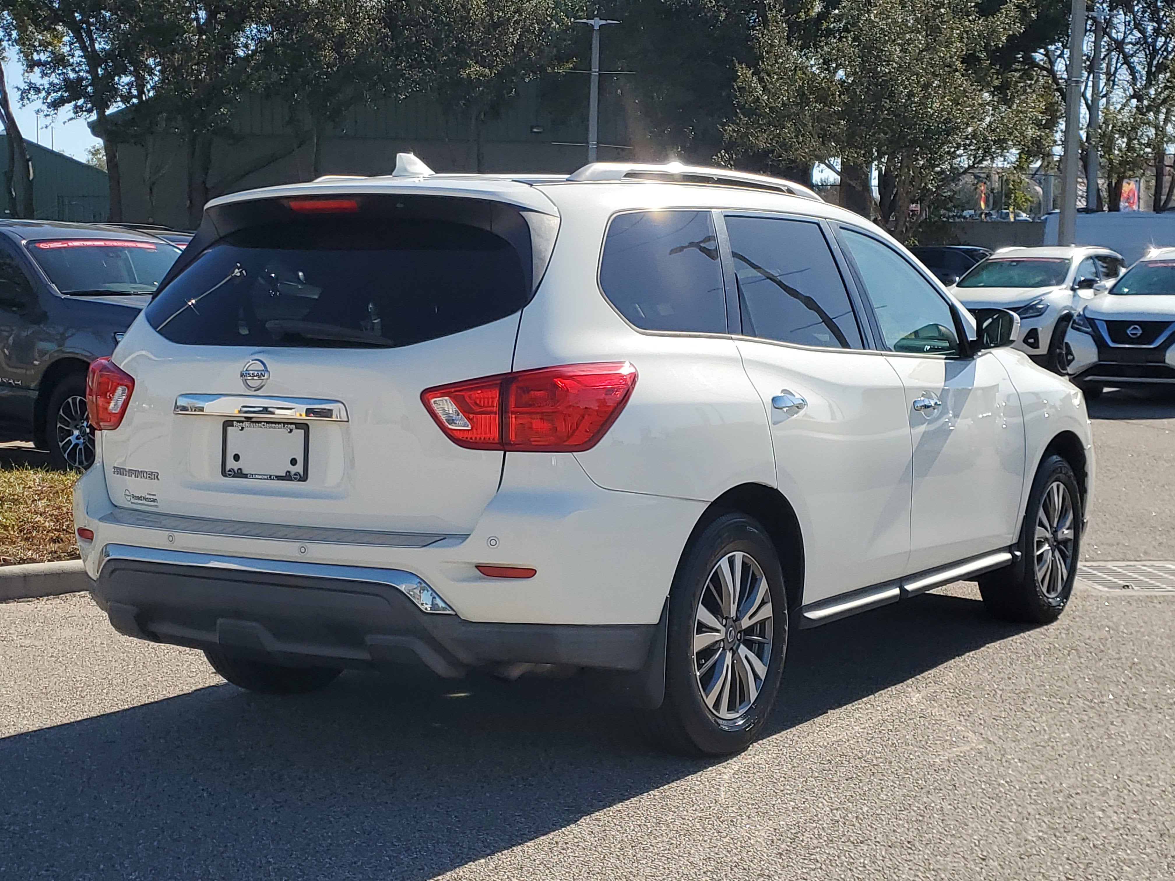 2020 Nissan Pathfinder S